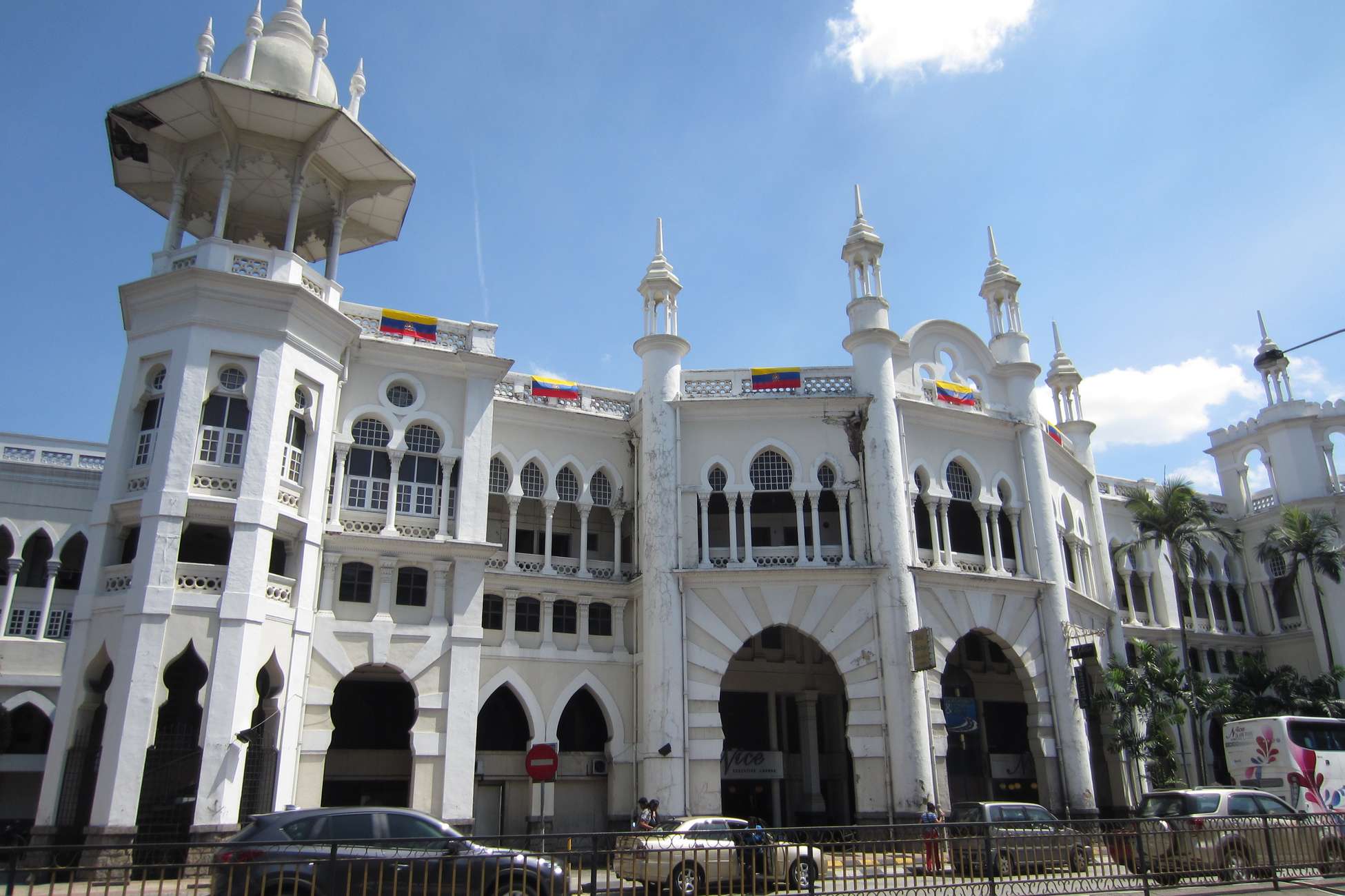 From KLIA or Port Klang: Kuala Lumpur Transit Tour