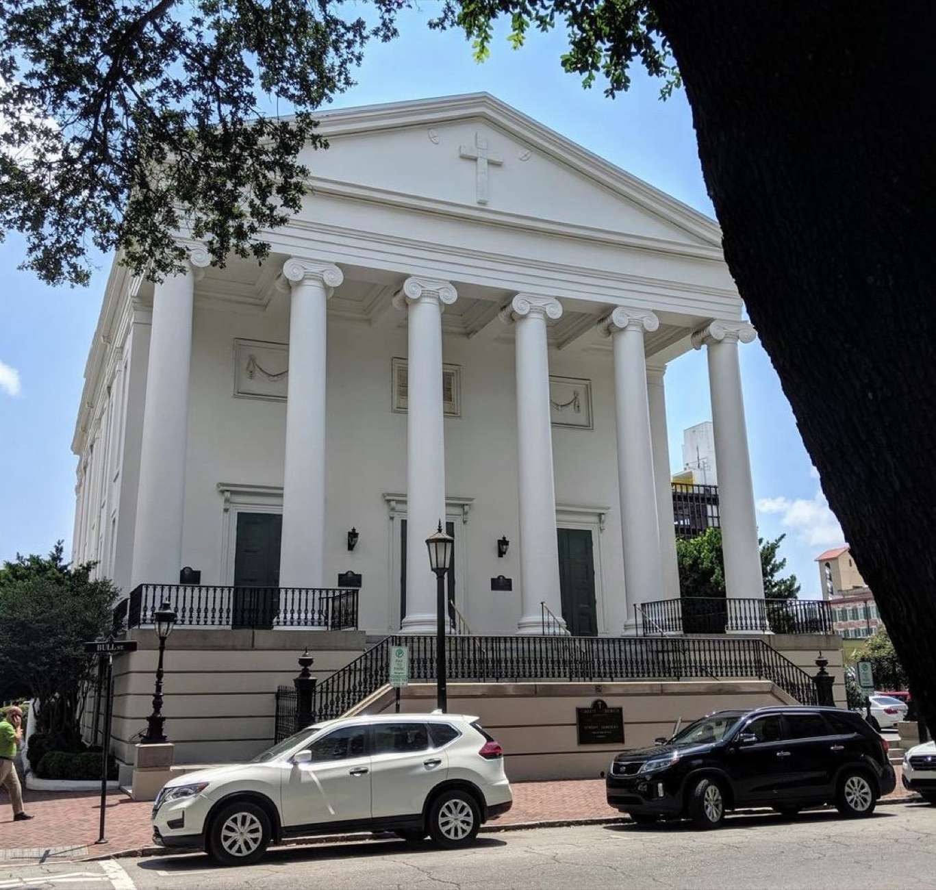 Savannah: Historic Districts & Bonaventure Private Tour