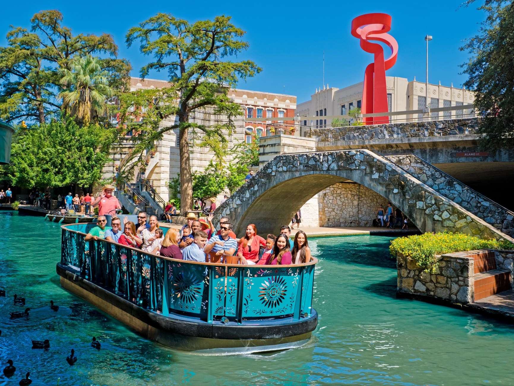 San Antonio Premium City Tour with Alamo & River Walk Cruise