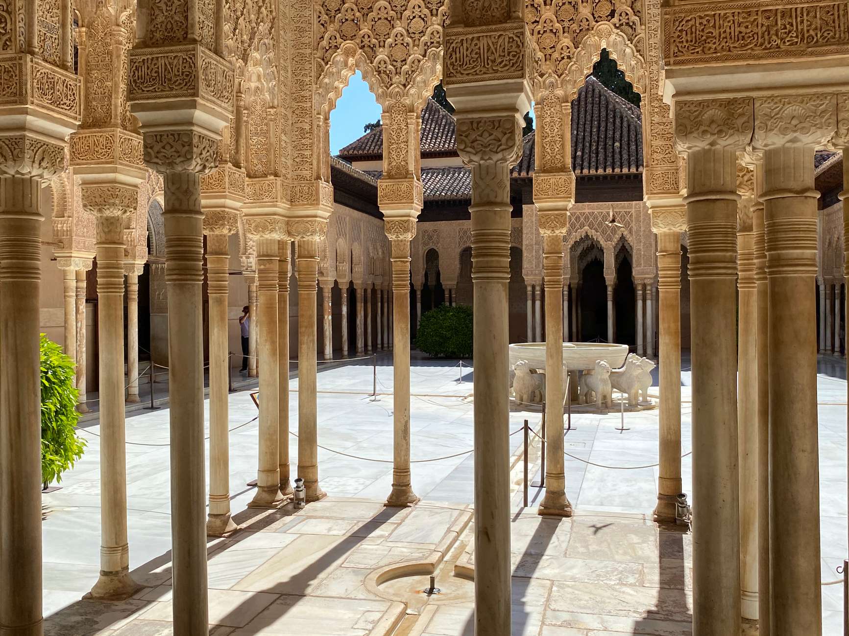 Granada: Alhambra & Generalife Fast-Track Guided Tour