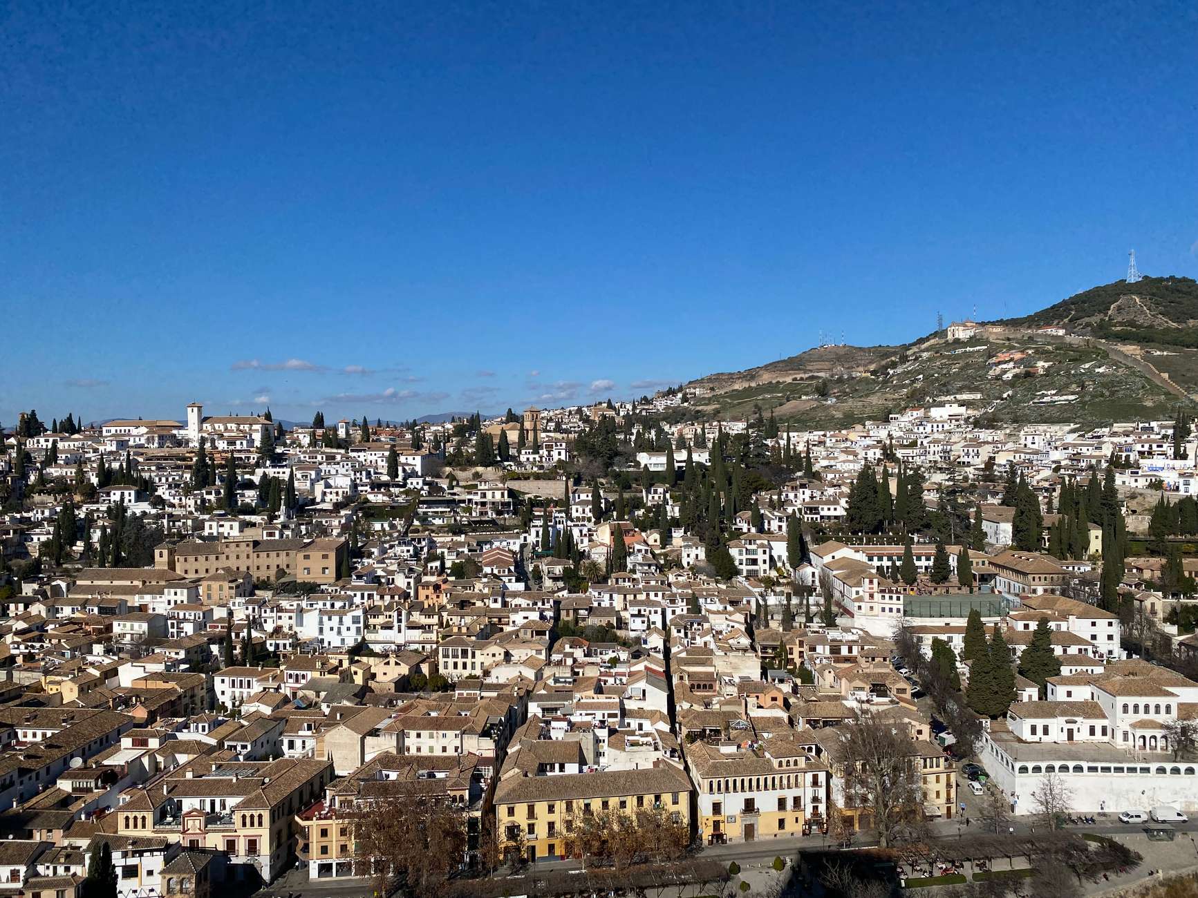 Granada: Alhambra & Generalife Fast-Track Guided Tour