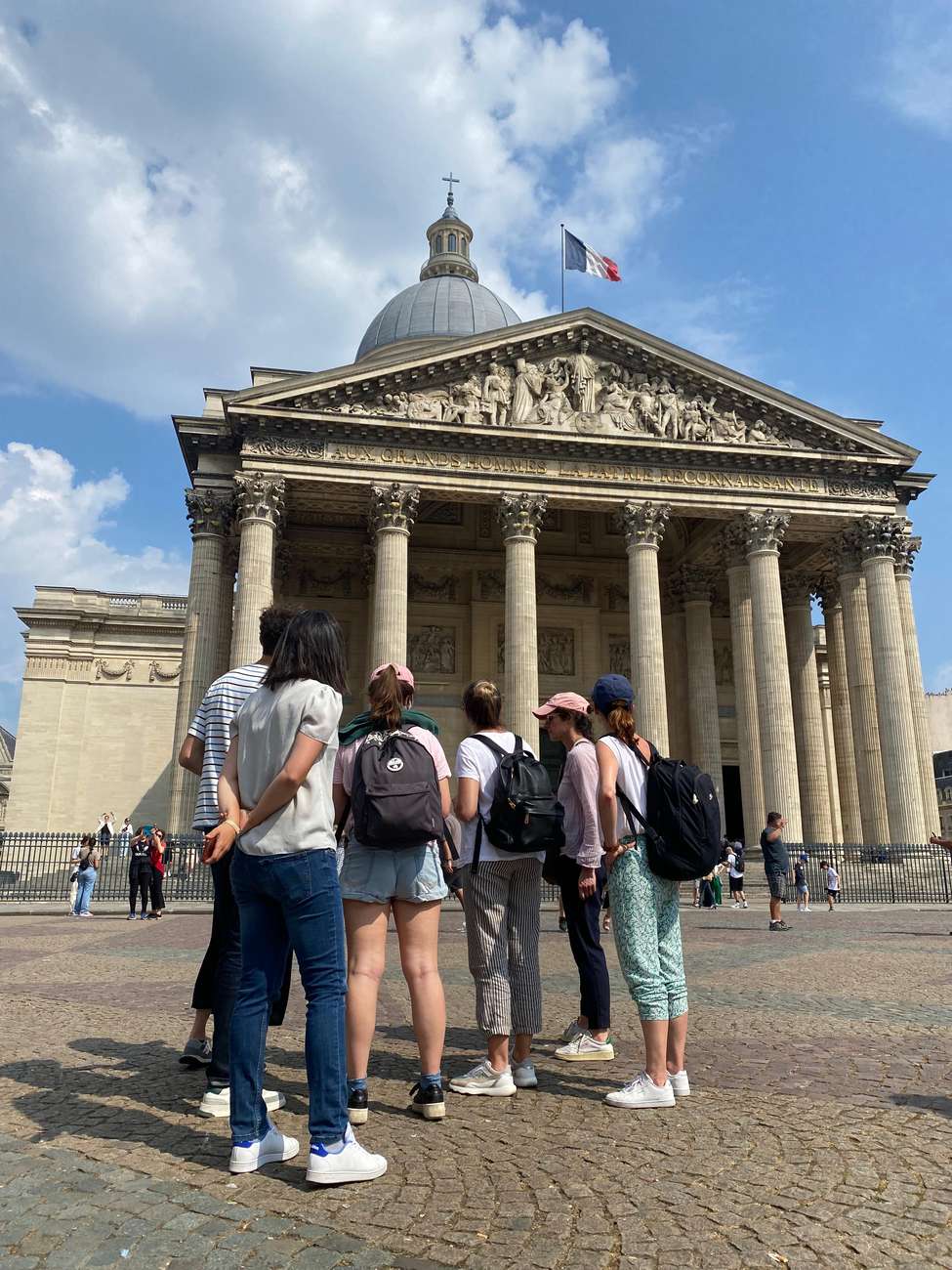 Guided tour of historic Paris with treasure hunt
