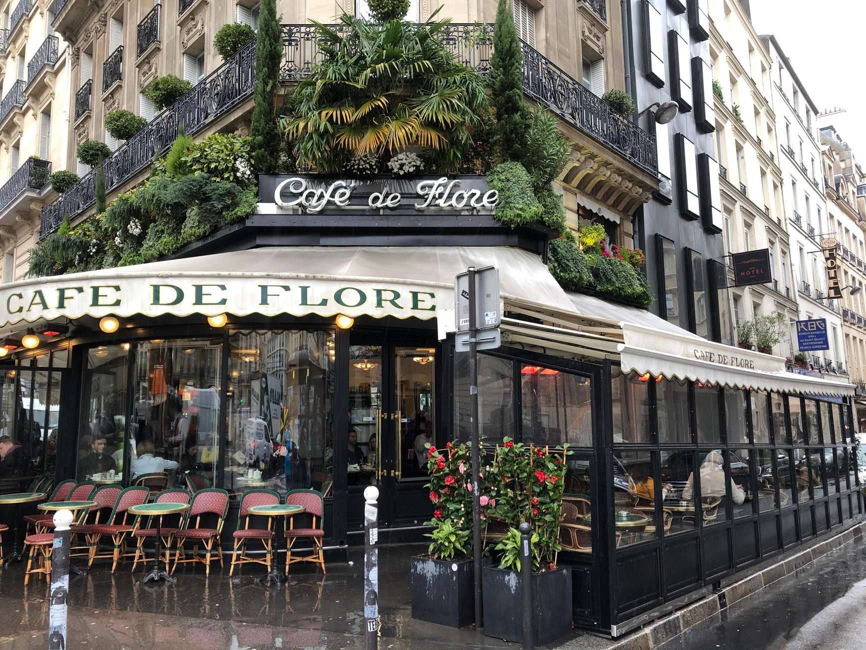 Paris: Old Town & Latin Quarter Guided Walking Tour