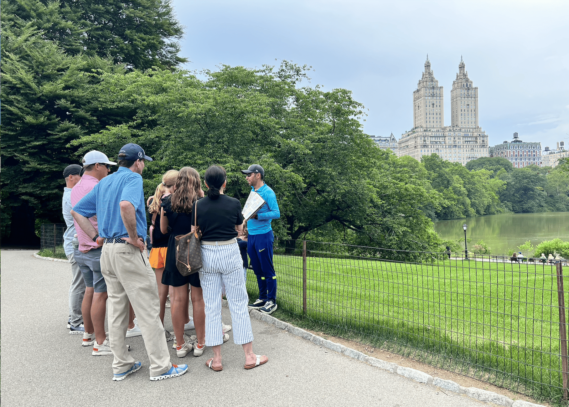 NYC: Central Park Pedicab Tour with Photo Stops