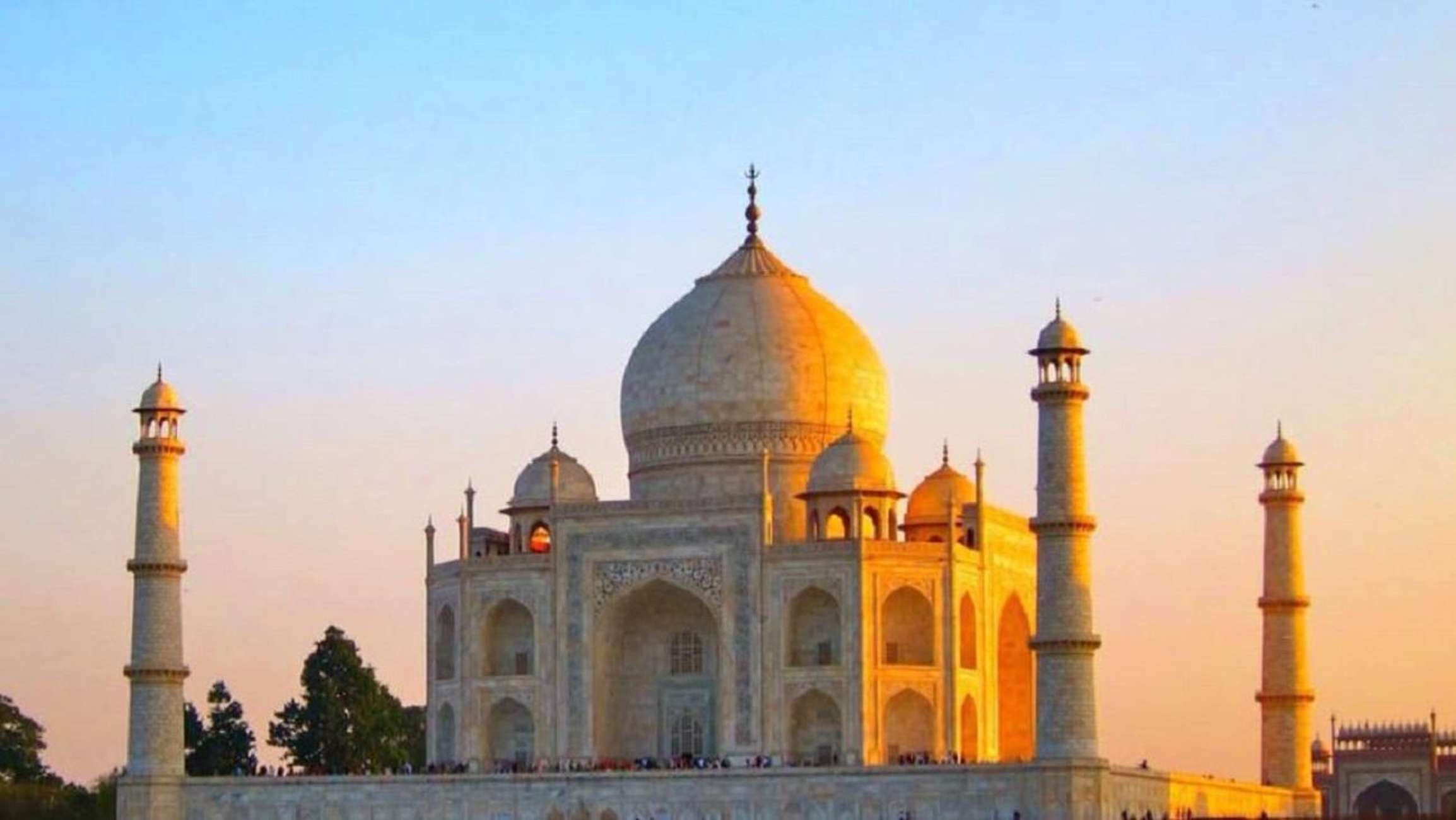 From Delhi: Taj Mahal & Mathura, Vrindavan Private Day Trip