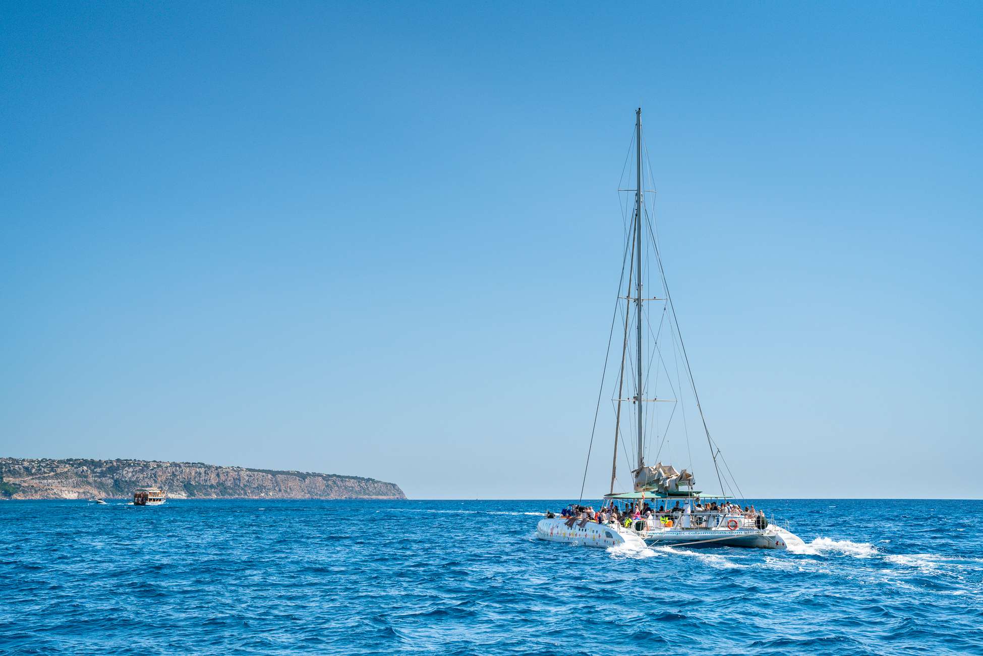 Turquoise water tijdens de catamarancruise op Mallorca