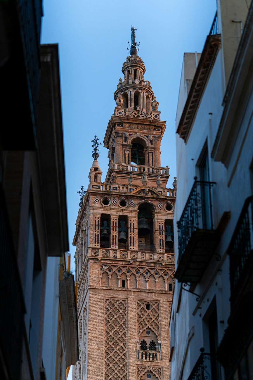 Seville: Cathedral & La Giralda Guided Tour with Tickets