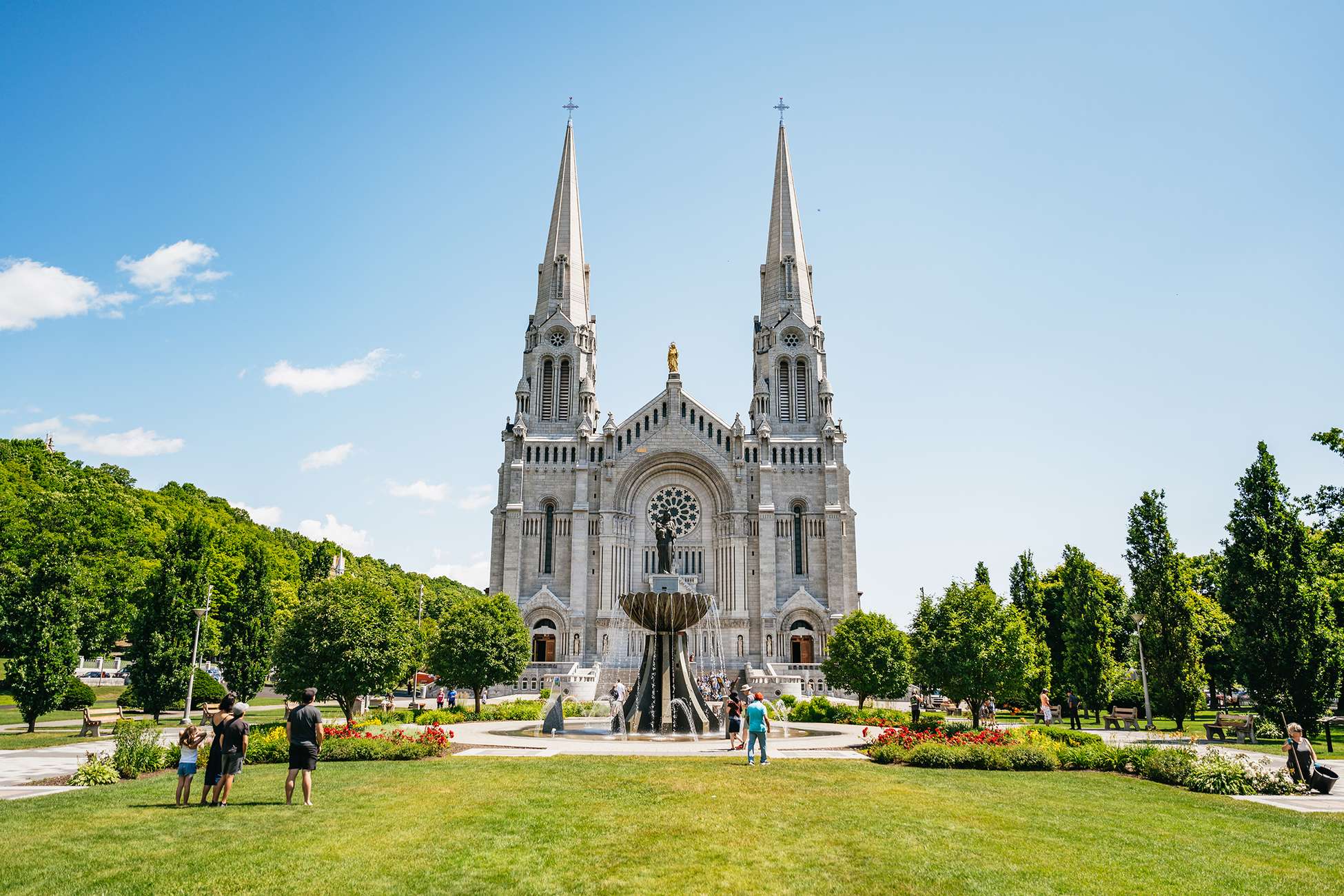 Quebec City: Montmorency Falls & Ile d'Orleans Half-Day Tour