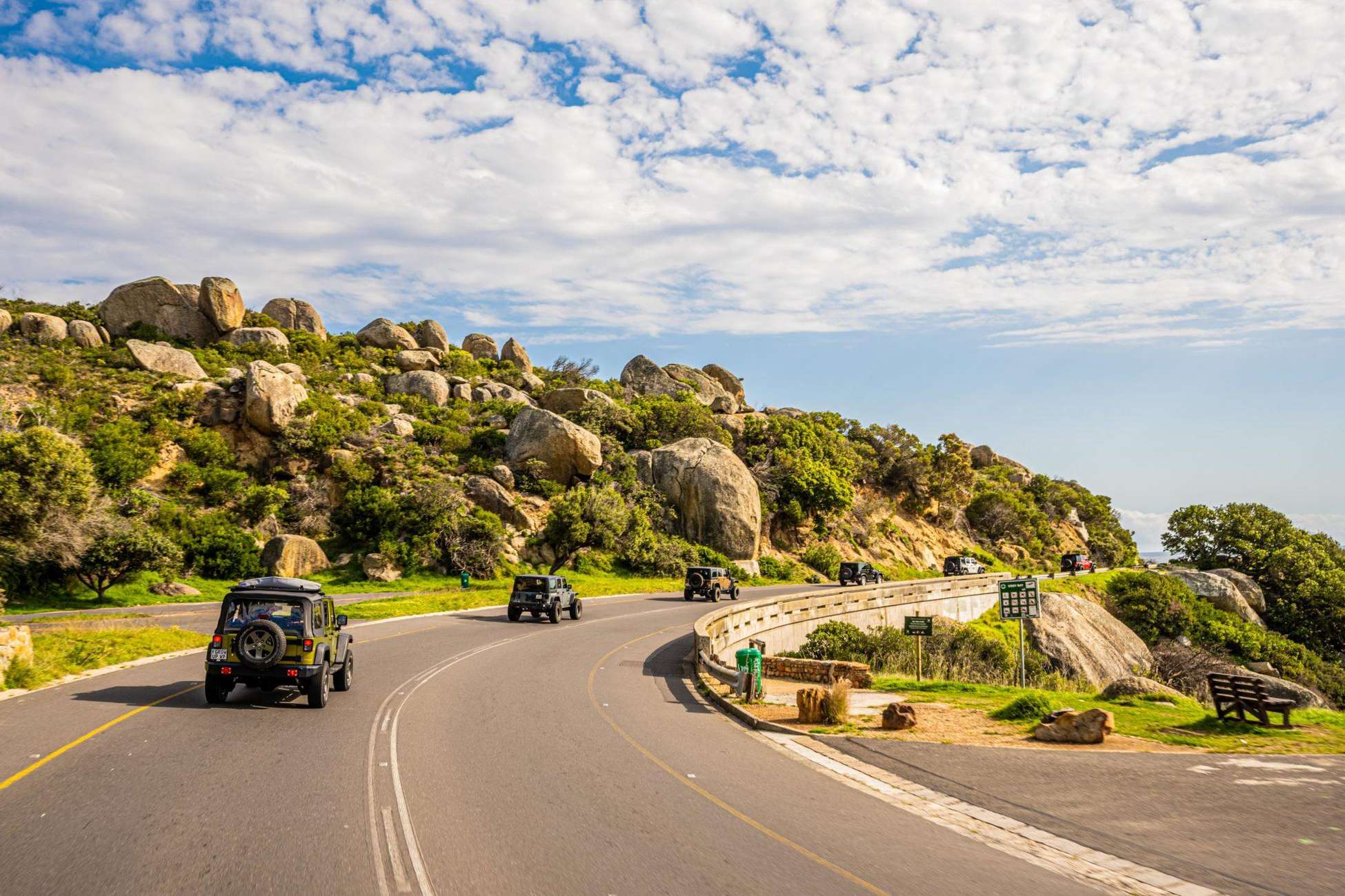 Cape Town: Peninsula full day Tour in Jeep with guide