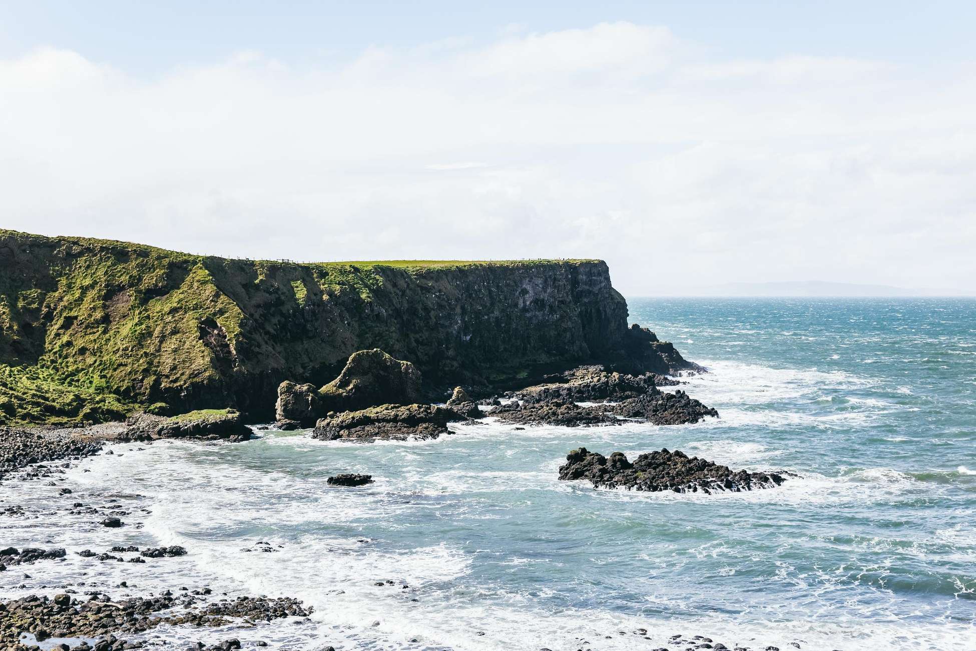 From Belfast: Giant's Causeway Full-Day Guided Trip