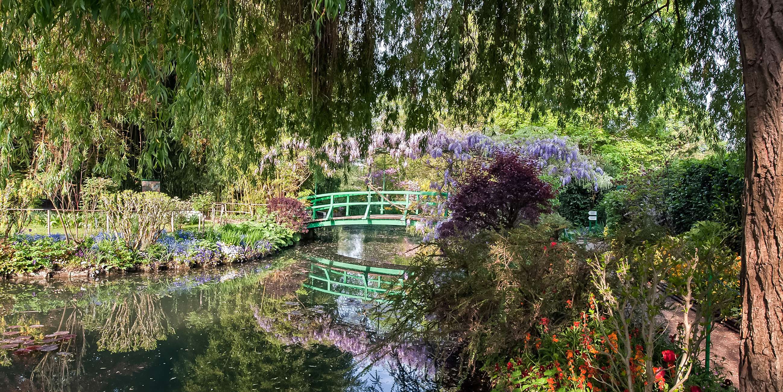 Giverny: Monet's House and Gardens Guided Tour