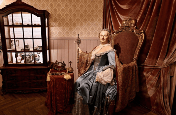 תערוכות במוזיאון