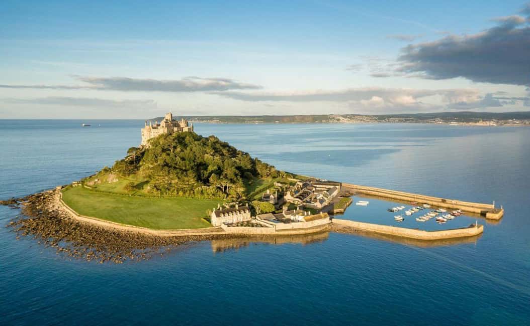 コーンウォールプライベートガイドツアー | GetYourGuide