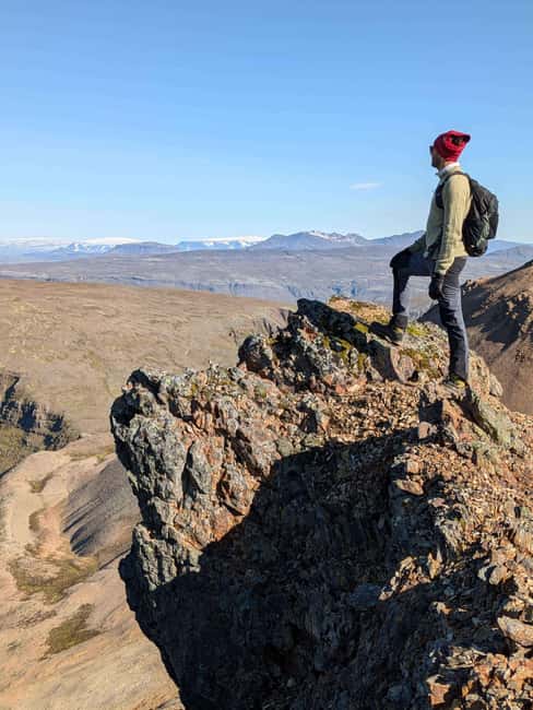 Day Hike to Moskardshnjukar: The Knife's Edge - moderate