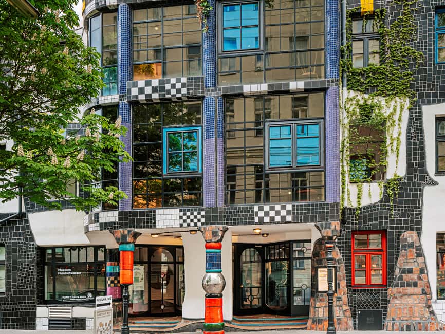 フンデルトヴァッサー Hundertwasser Architecture英語版 ウィーン：クンストハウスのチケット ウィーン：フンデルトヴァッサー