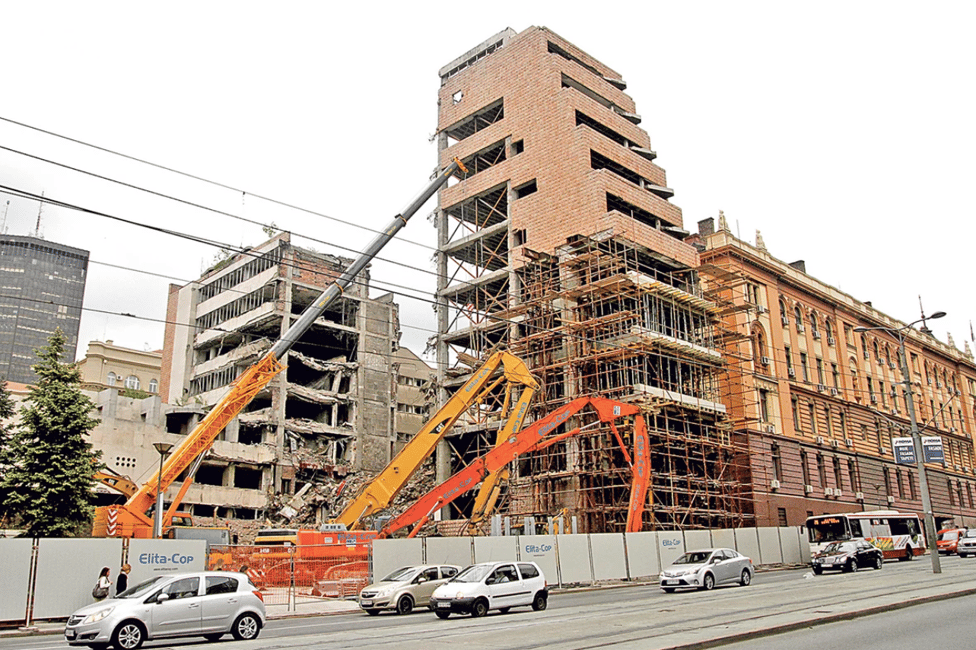 ヨーロッパの旅 ベオグラード有名建築物のNATO軍空爆前後と、市内観光地図 ヨーロッパの旅 ベオグラード有名建築物のNATO軍空爆前後と、市内観光