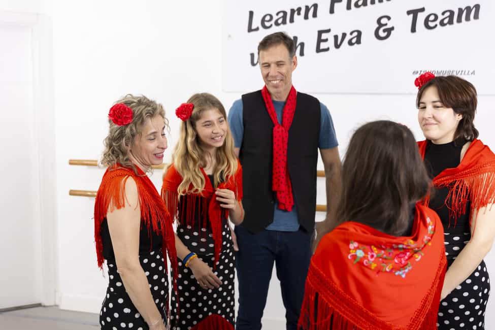 セビリアフラメンコ舞踊クラス（オプション衣装付 | GetYourGuide