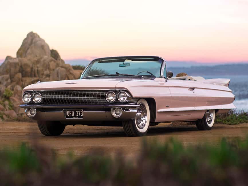 モントレーとビッグ・サー1961年製キャデラック・コンバーチブルの