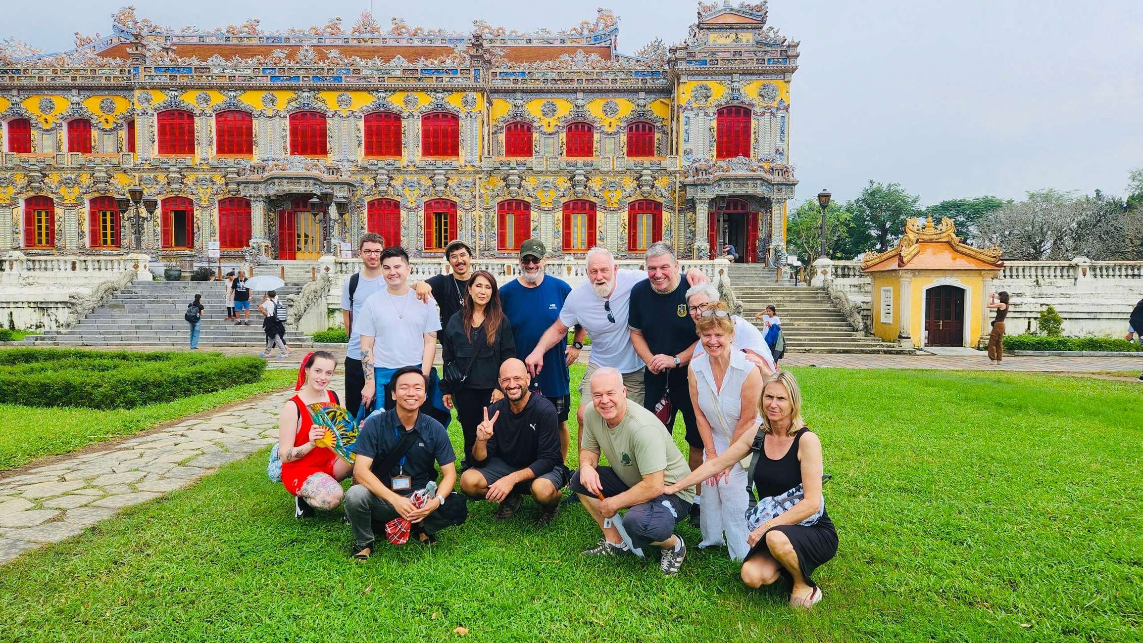 Wycieczka z przewodnikiem po cesarskim mieście Hue z obiadem