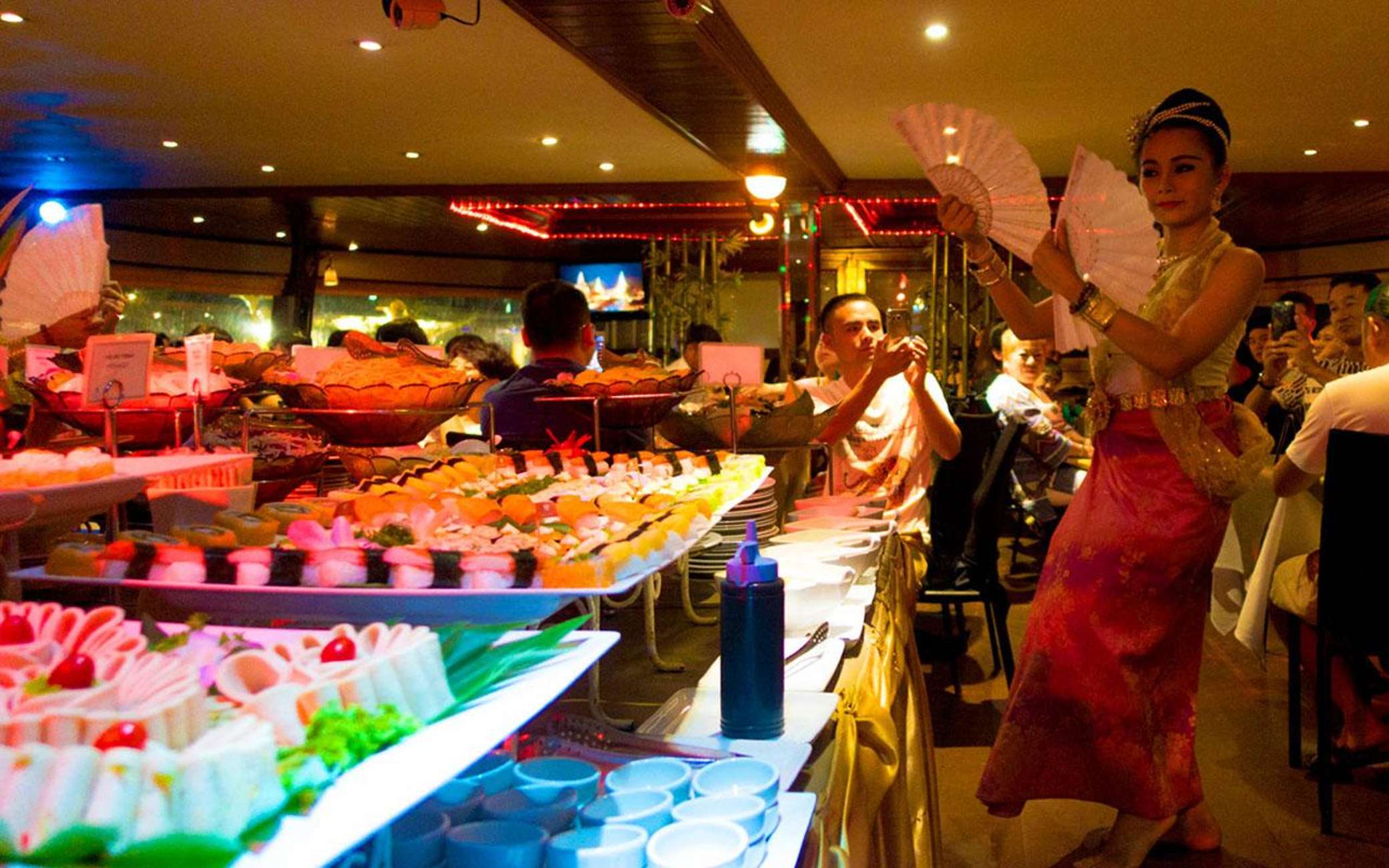 Entertainment on The Luxury White Cruise