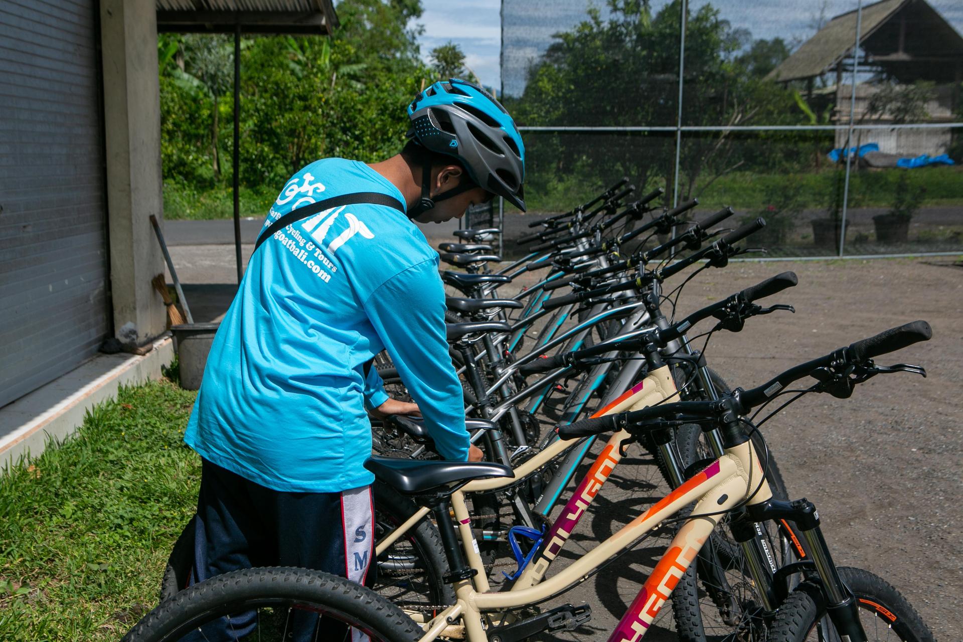 Ubud: Downhill Cycling with Volcano, Rice Terraces, and Meal - Thumbnail 6
