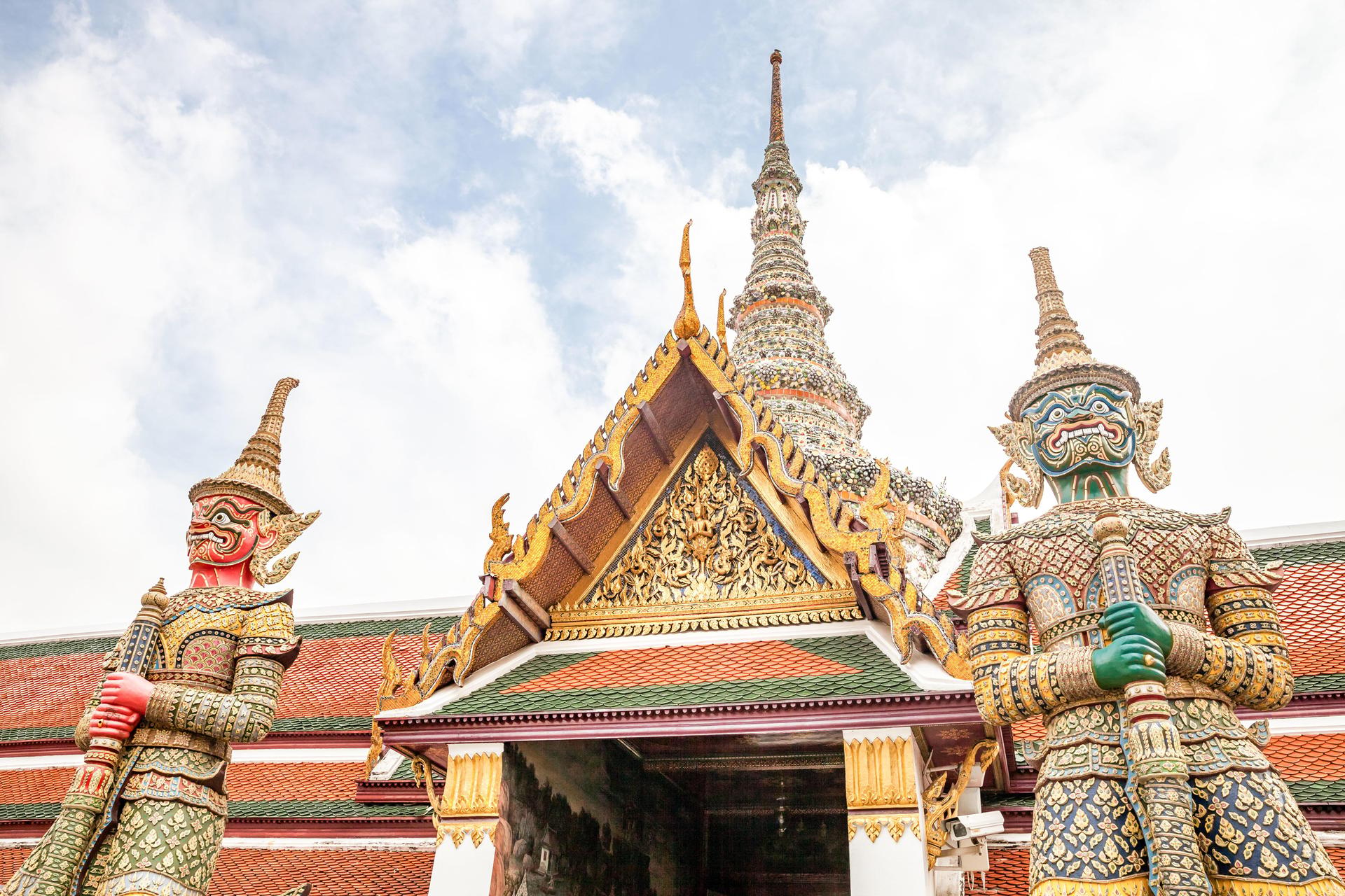 Bangkok: City Highlights Temple and Market Walking Tour - Thumbnail 6