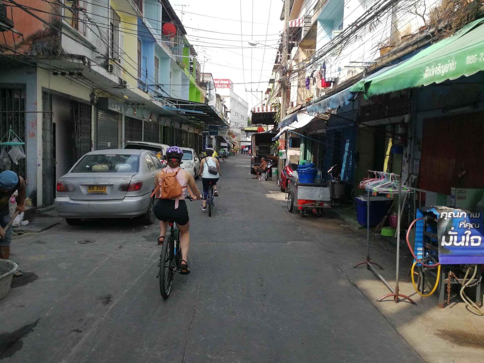 Bangkok: Bike and Canal Boat Tour with Lunch - Thumbnail 9