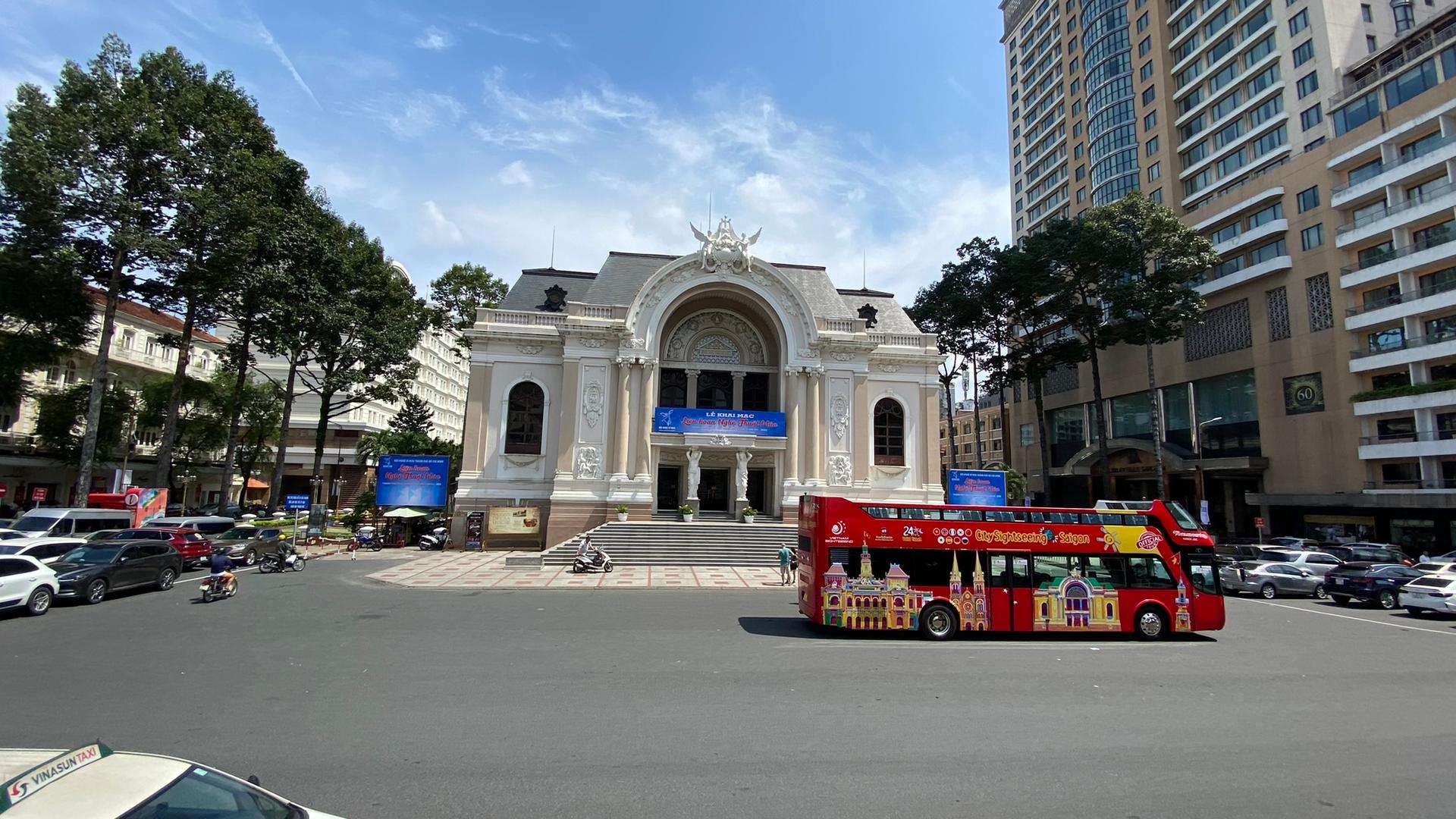 Saigon: City Sightseeing Hop-On Hop-Off Bus Tour - Thumbnail 5