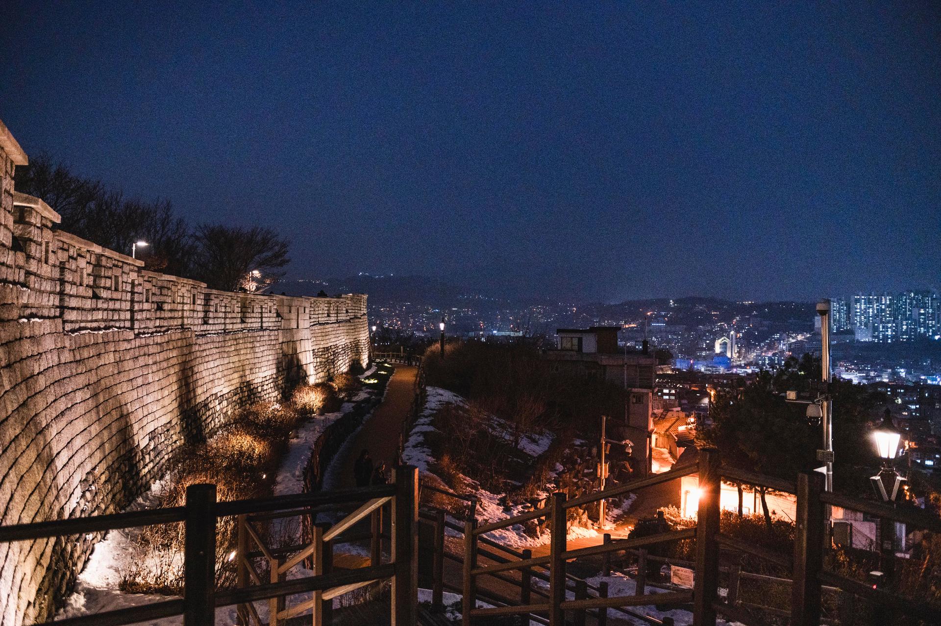 Seoul: Nighttime Hidden Gems Walking Tour - Thumbnail 9