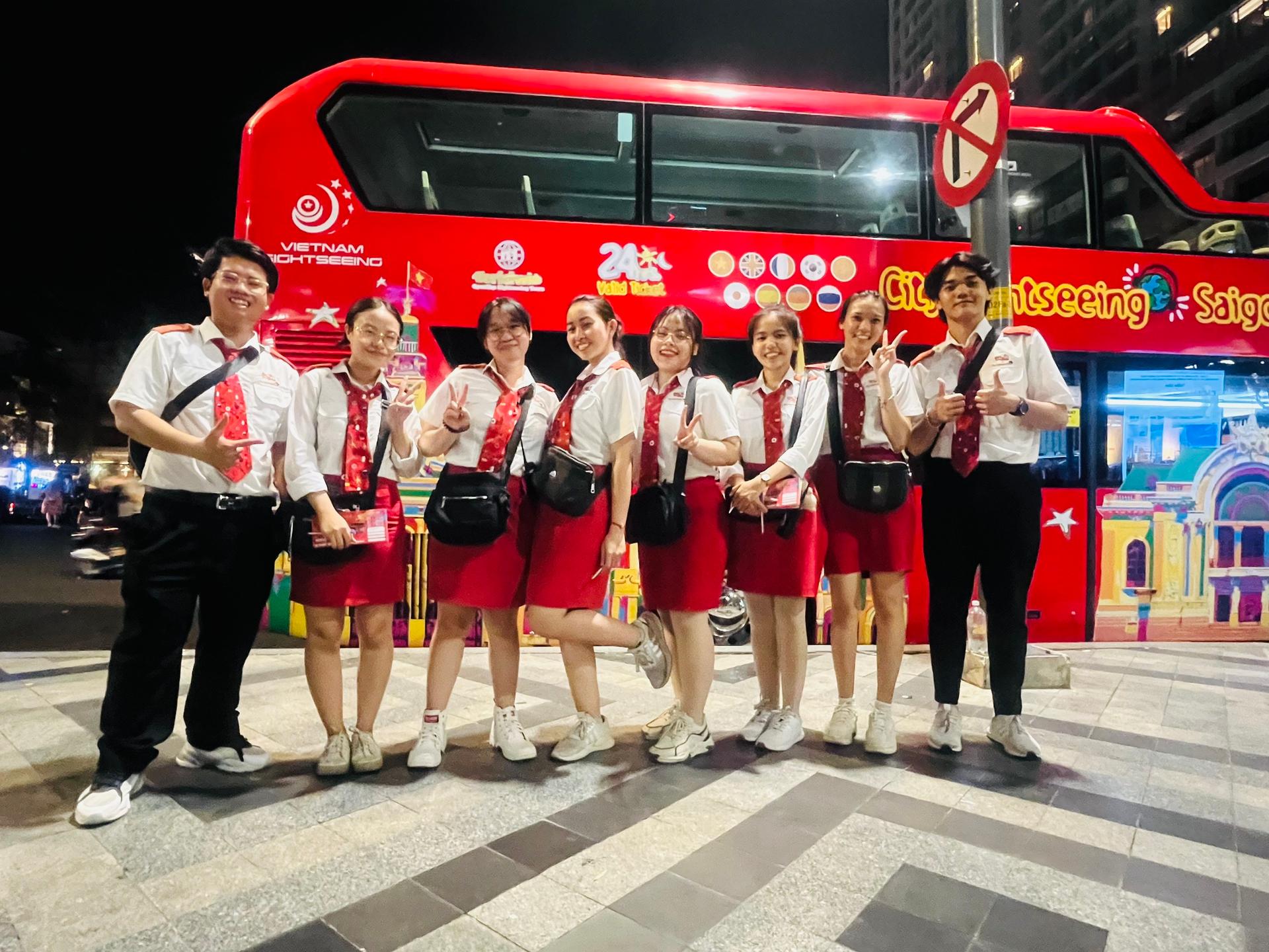 Saigon: City Sightseeing 45-Minute Panoramic Night Tour - Thumbnail 8