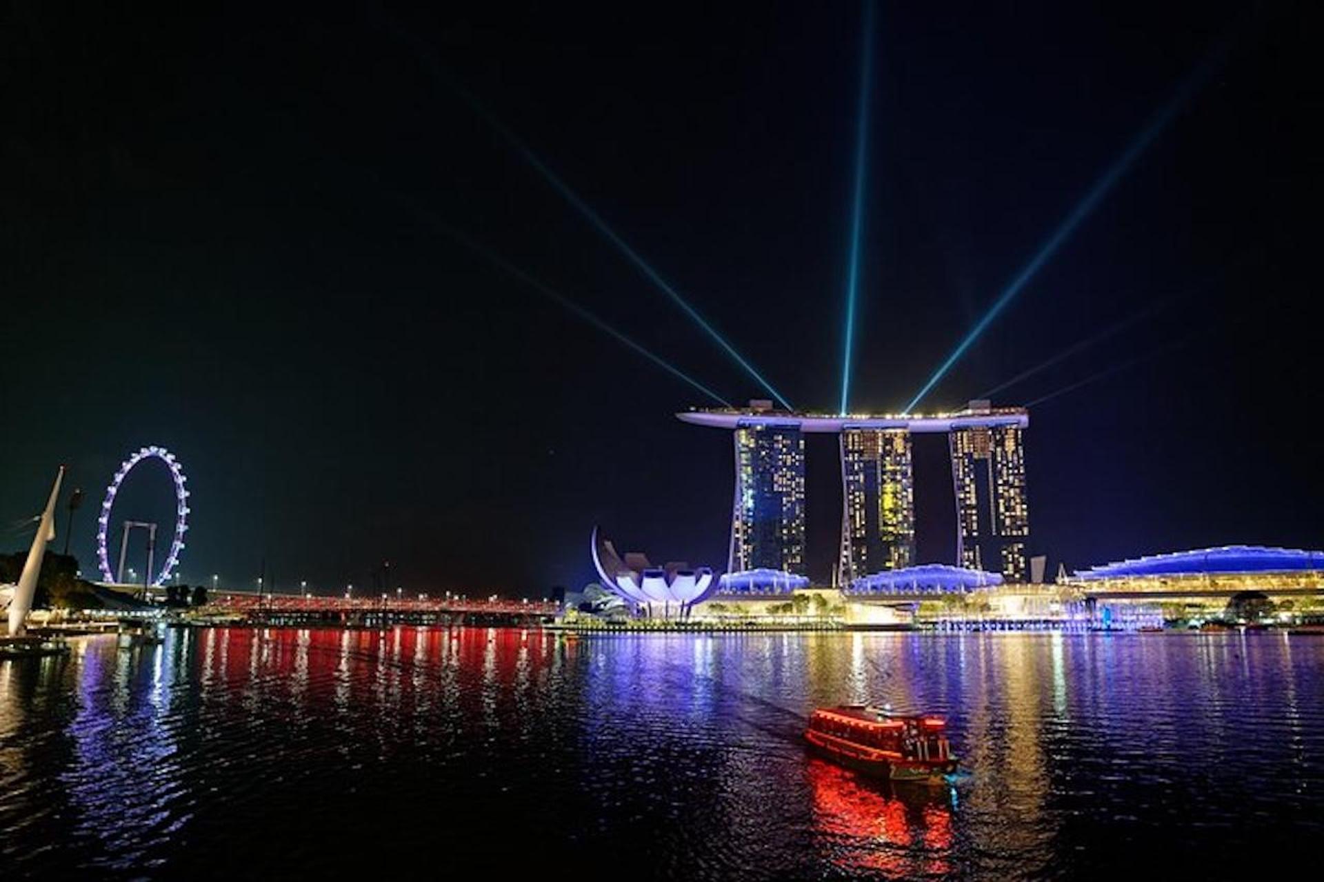 Singapore: Nighttime City Sightseeing Tour with River Cruise - Thumbnail 7