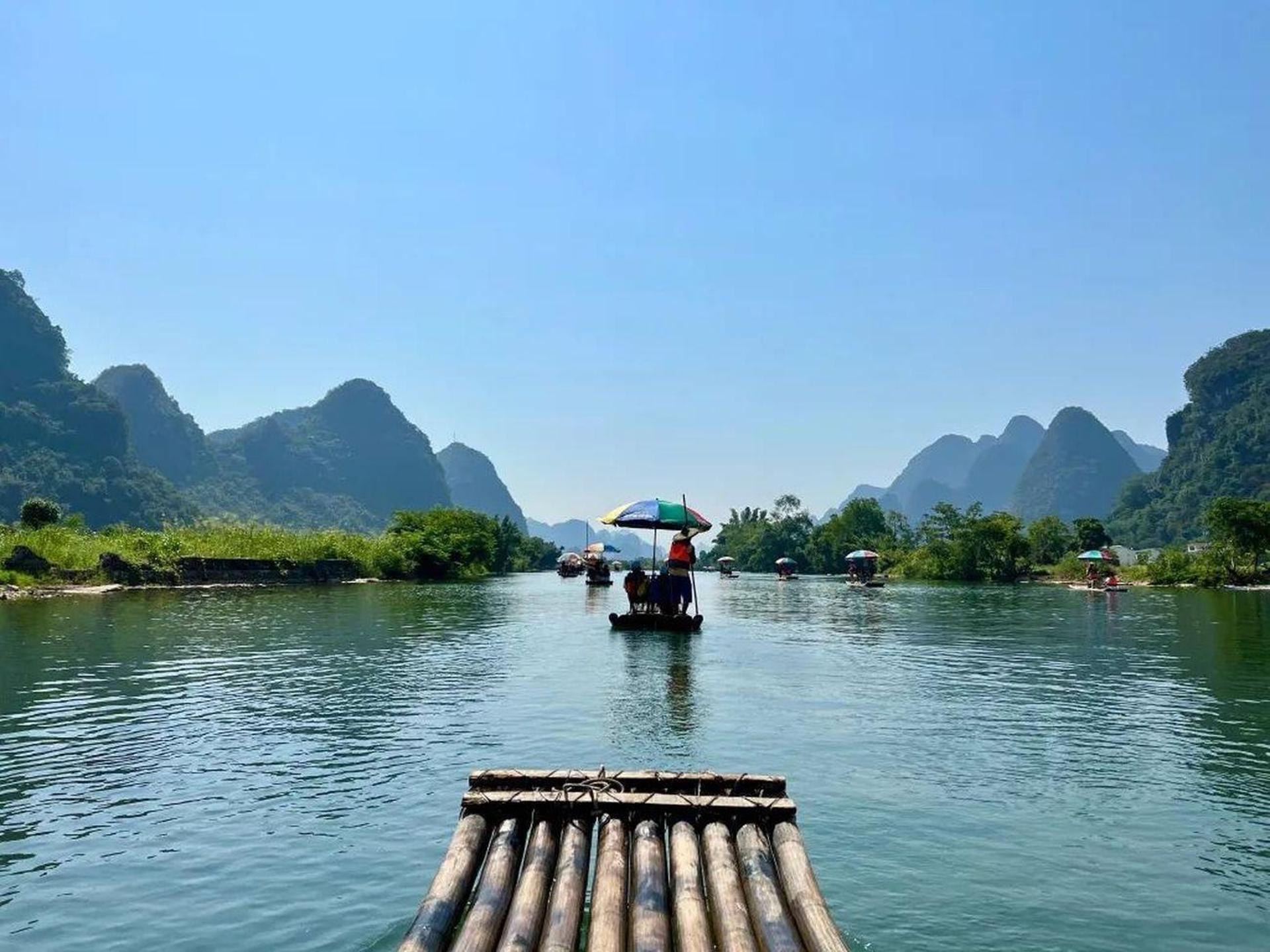 Guilin: 1-Day Cave, Xianggong Hill, Bamboo Boat & Show - Thumbnail 8