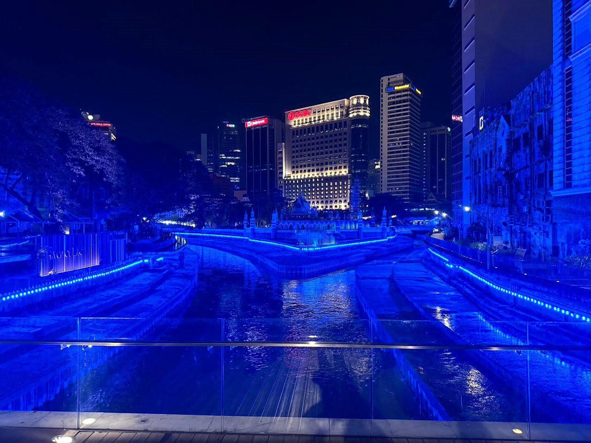 Kuala Lumpur: Putrajaya Sunset Cruise & KL Night Exploration - Thumbnail 7
