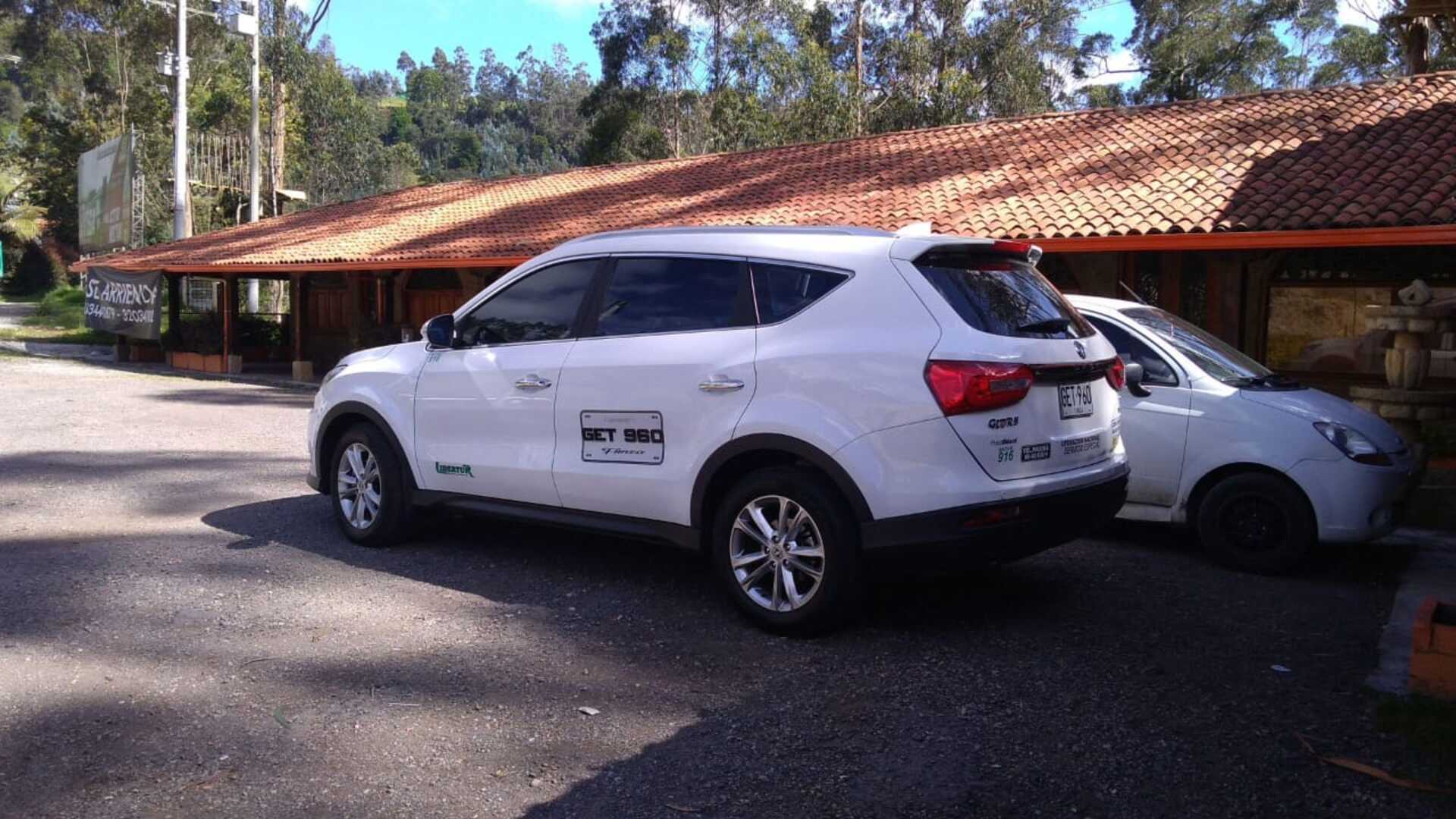 Colagem de mídia