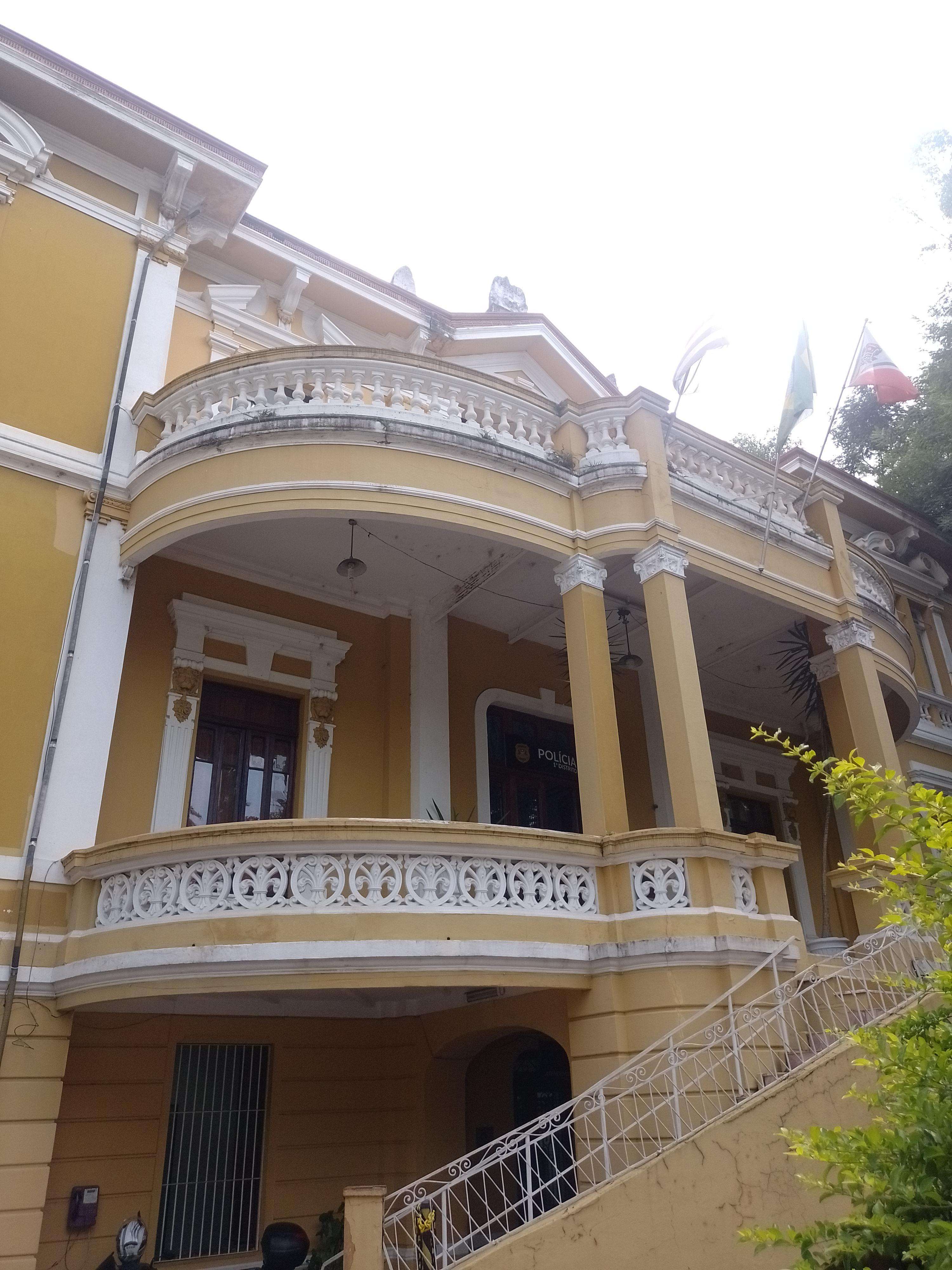 Colagem de mídia