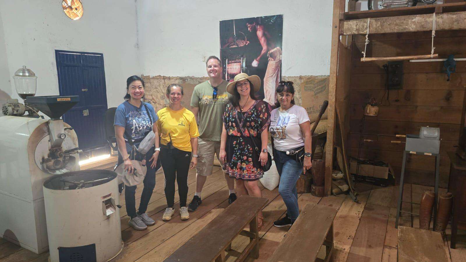 Colagem de mídia