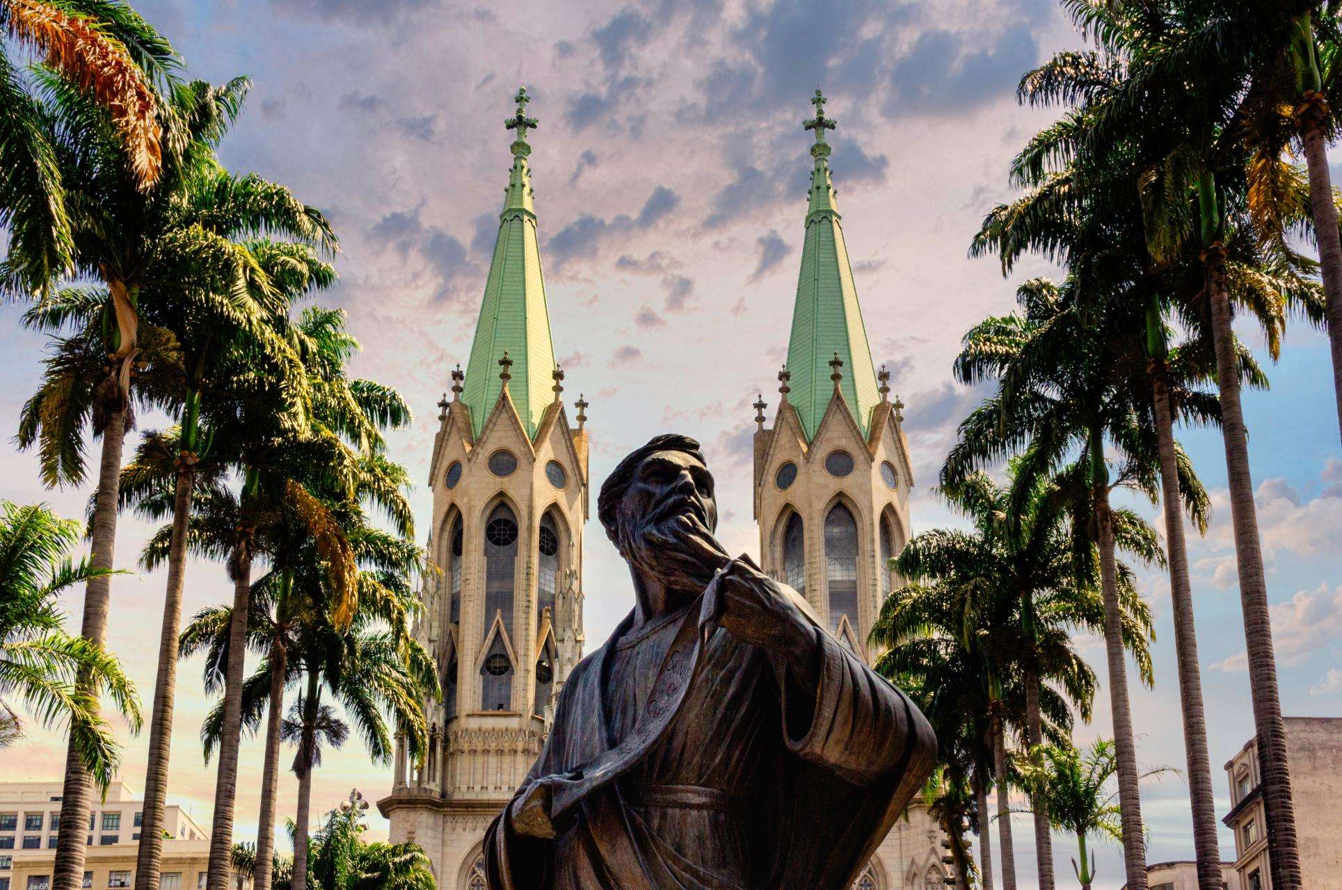 Colagem de mídia