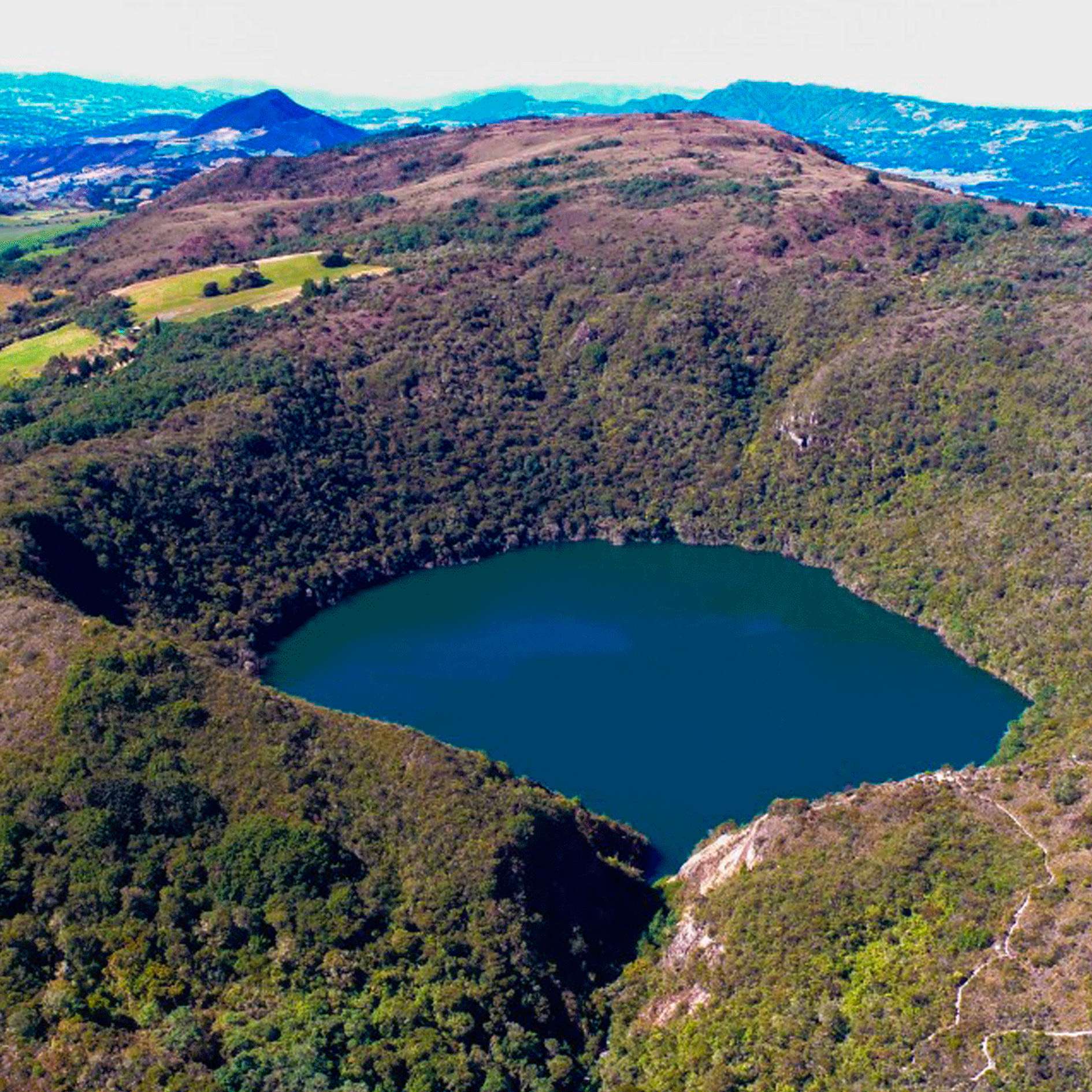 Colagem de mídia
