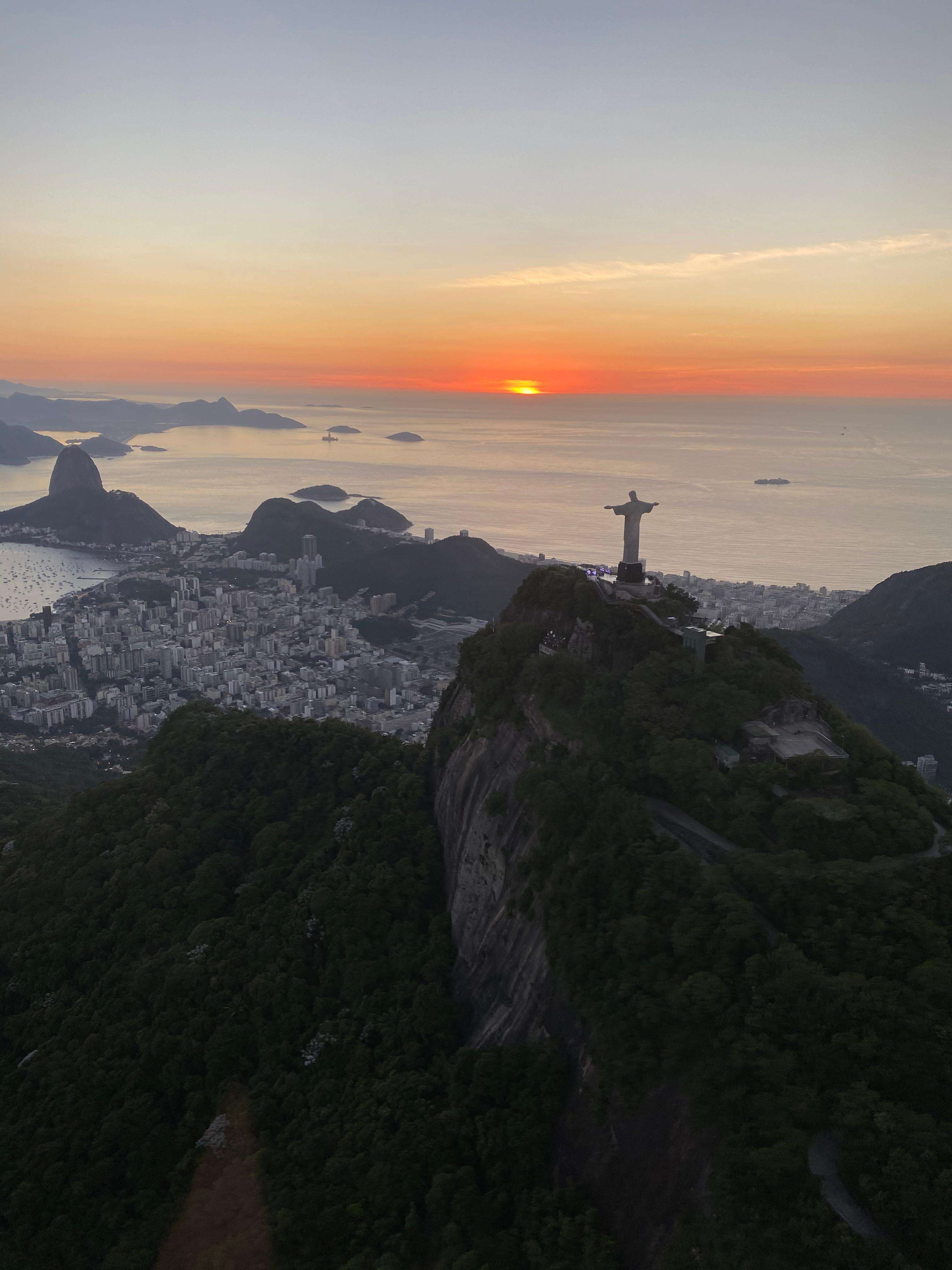 Colagem de mídia