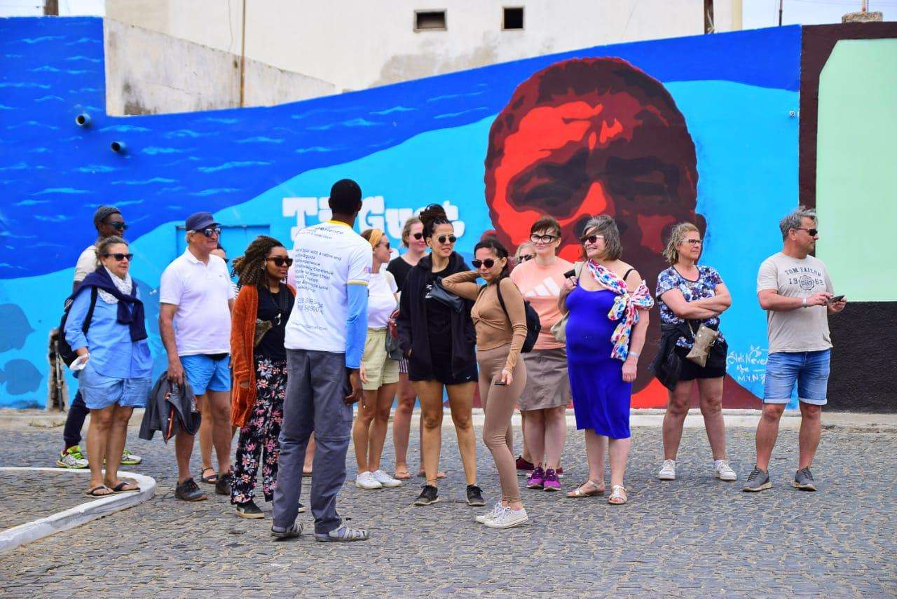 Colagem de mídia