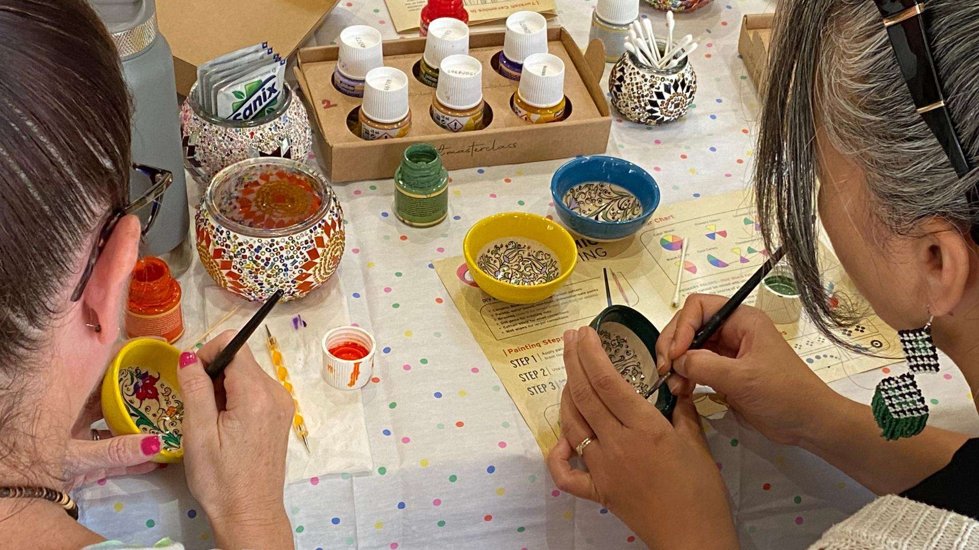 Sydney: Ceramic Plates & Bowls Paint and Sip Classes | GetYourGuide