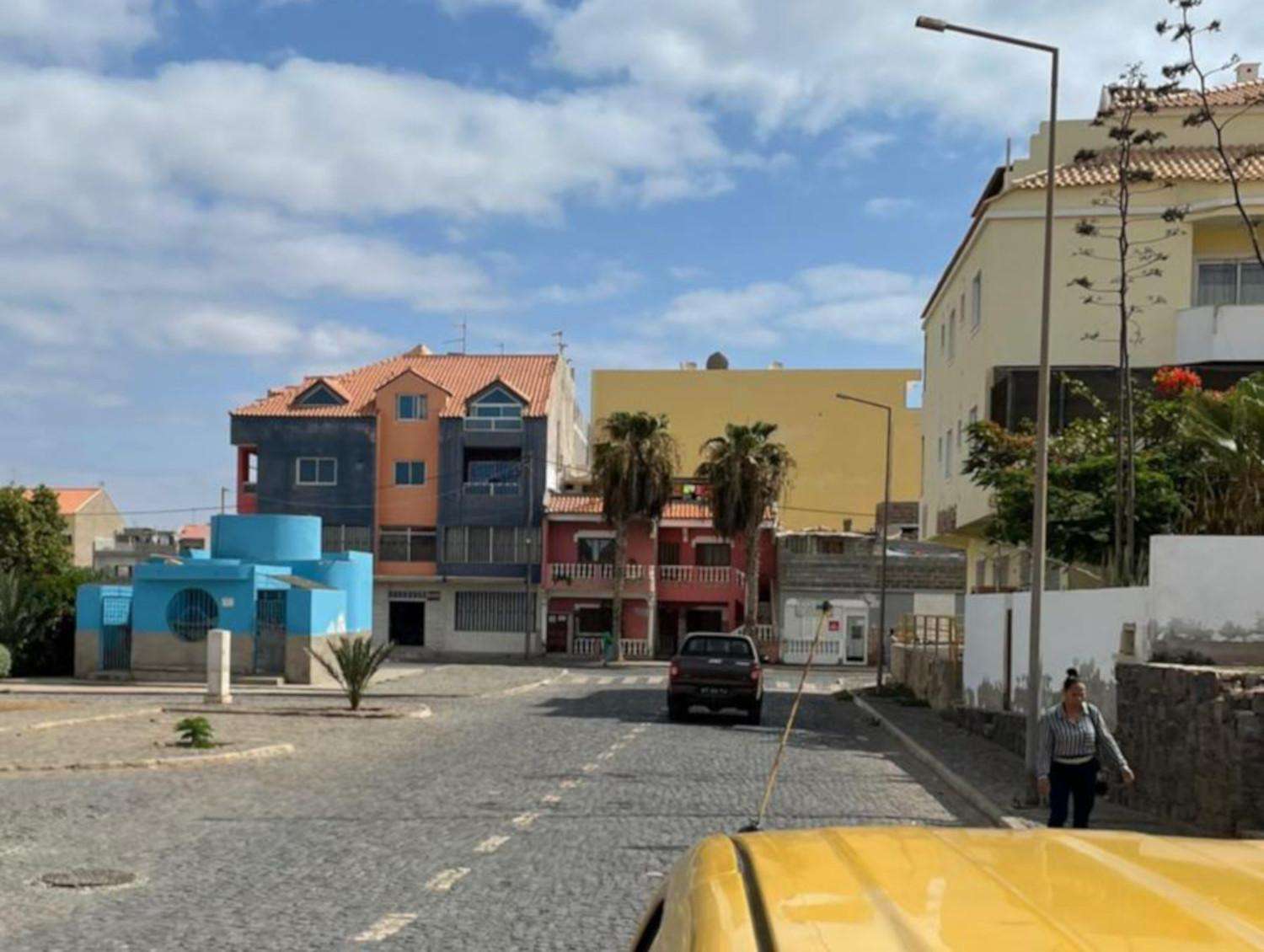 Colagem de mídia