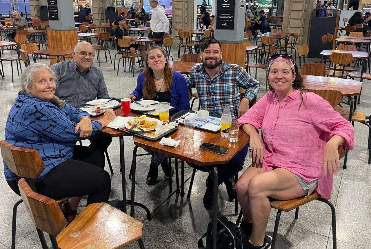 Colagem de mídia