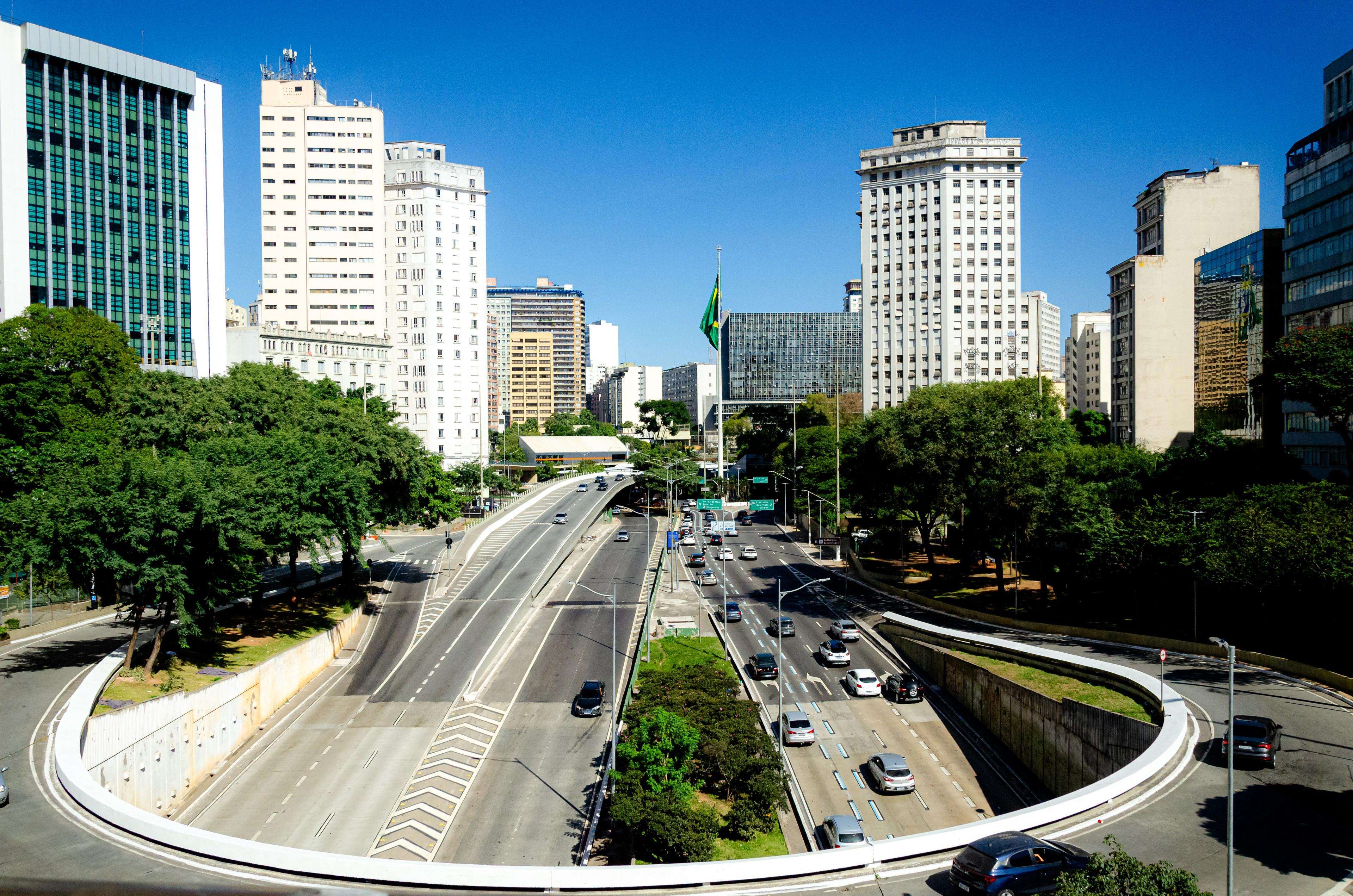 Colagem de mídia
