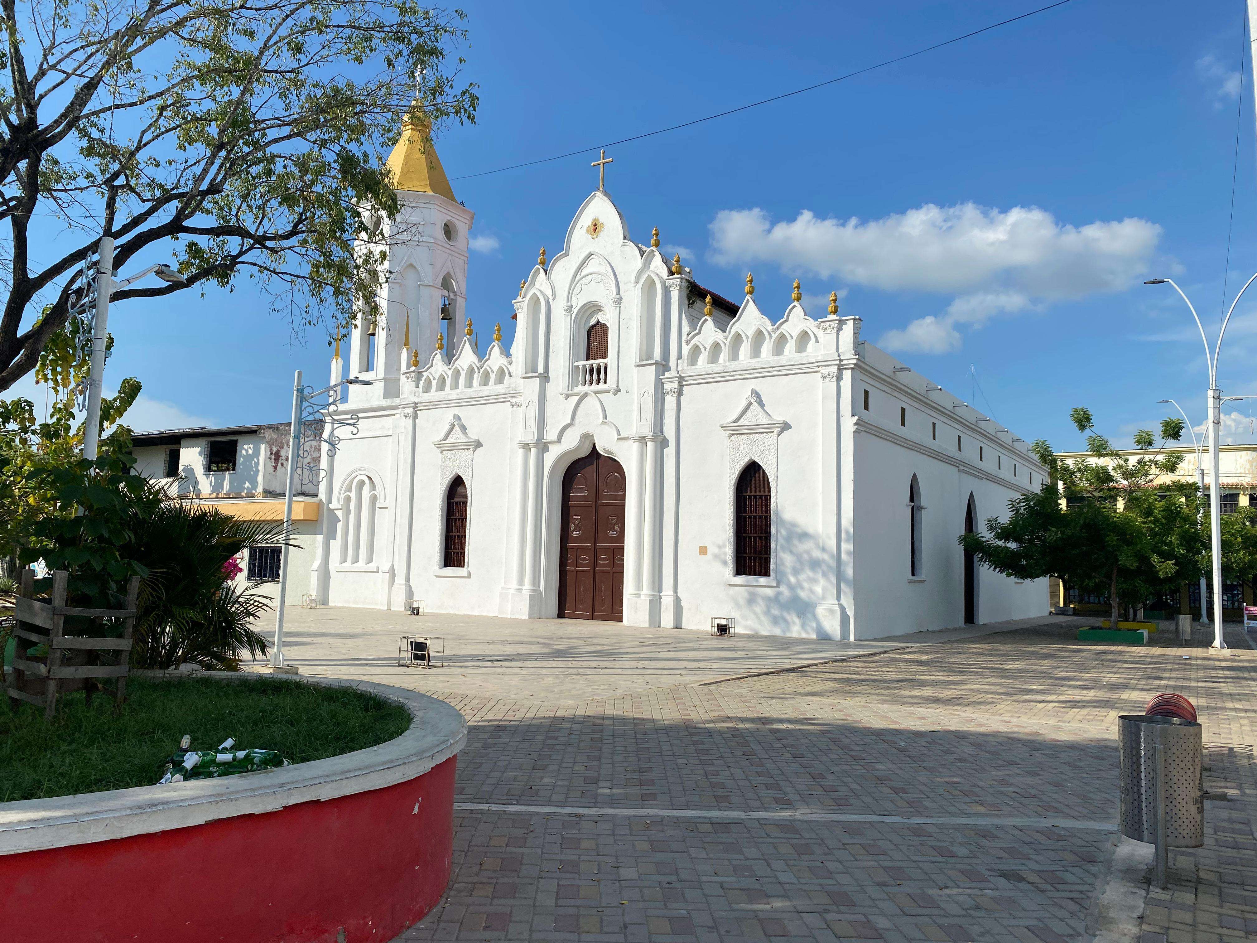 Colagem de mídia