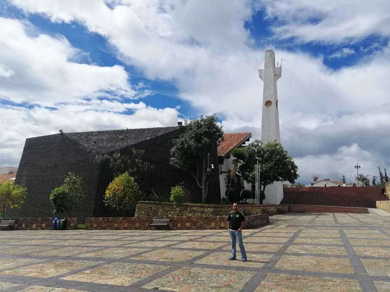 Colagem de mídia