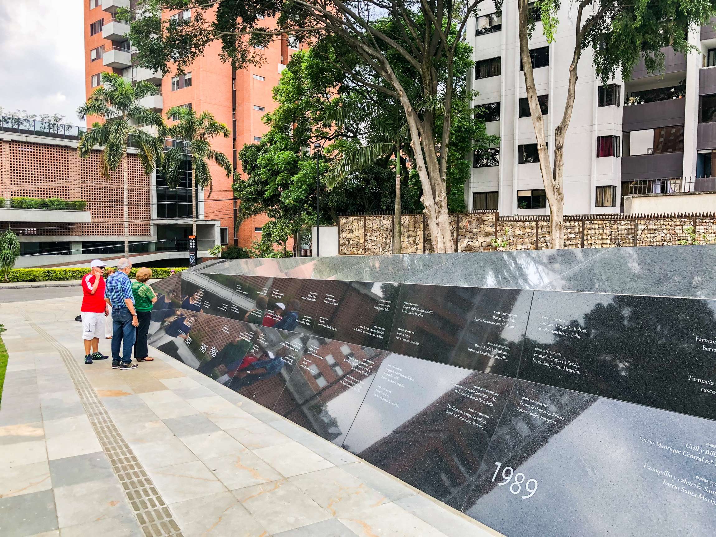 Colagem de mídia