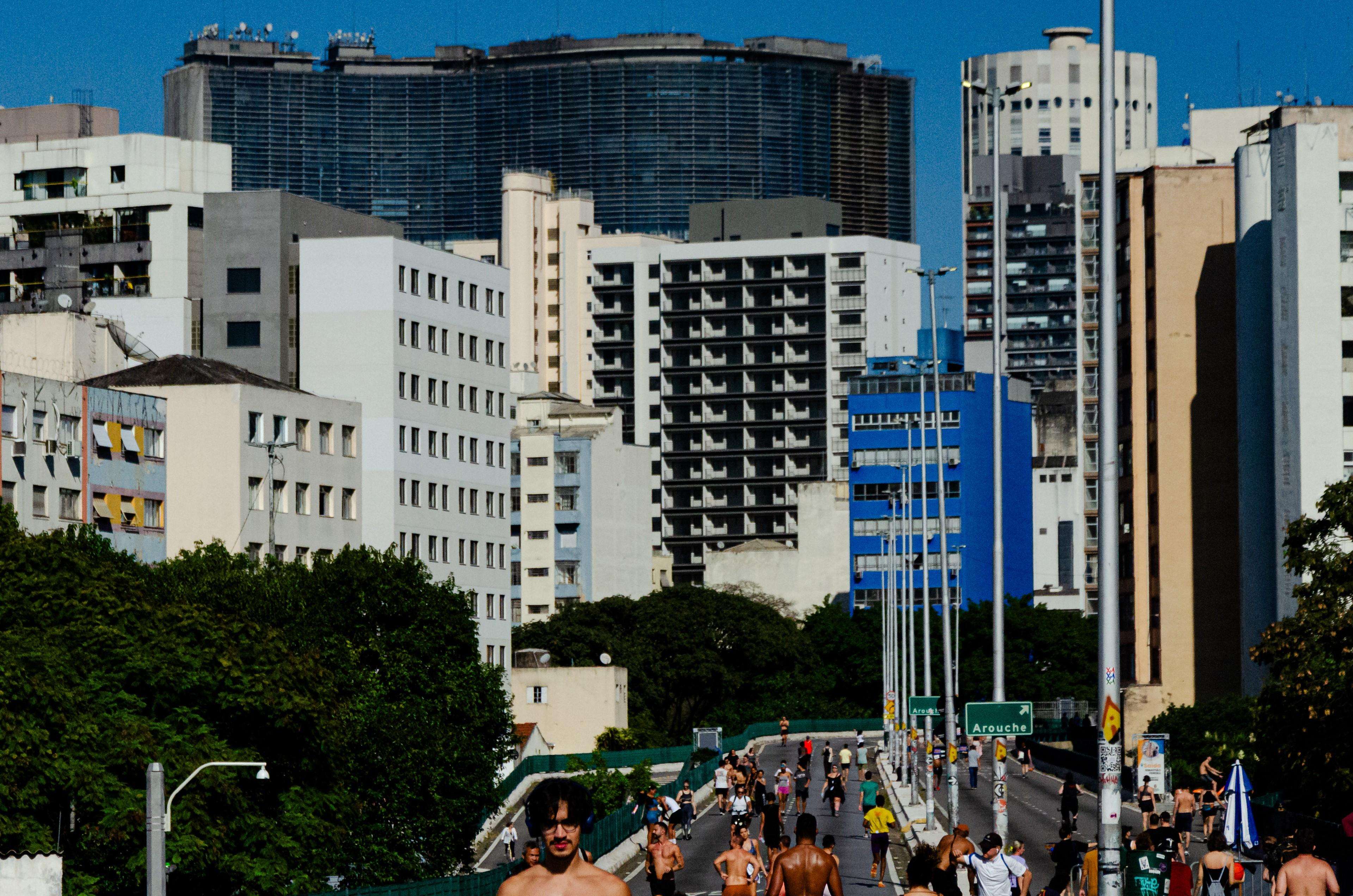 Colagem de mídia