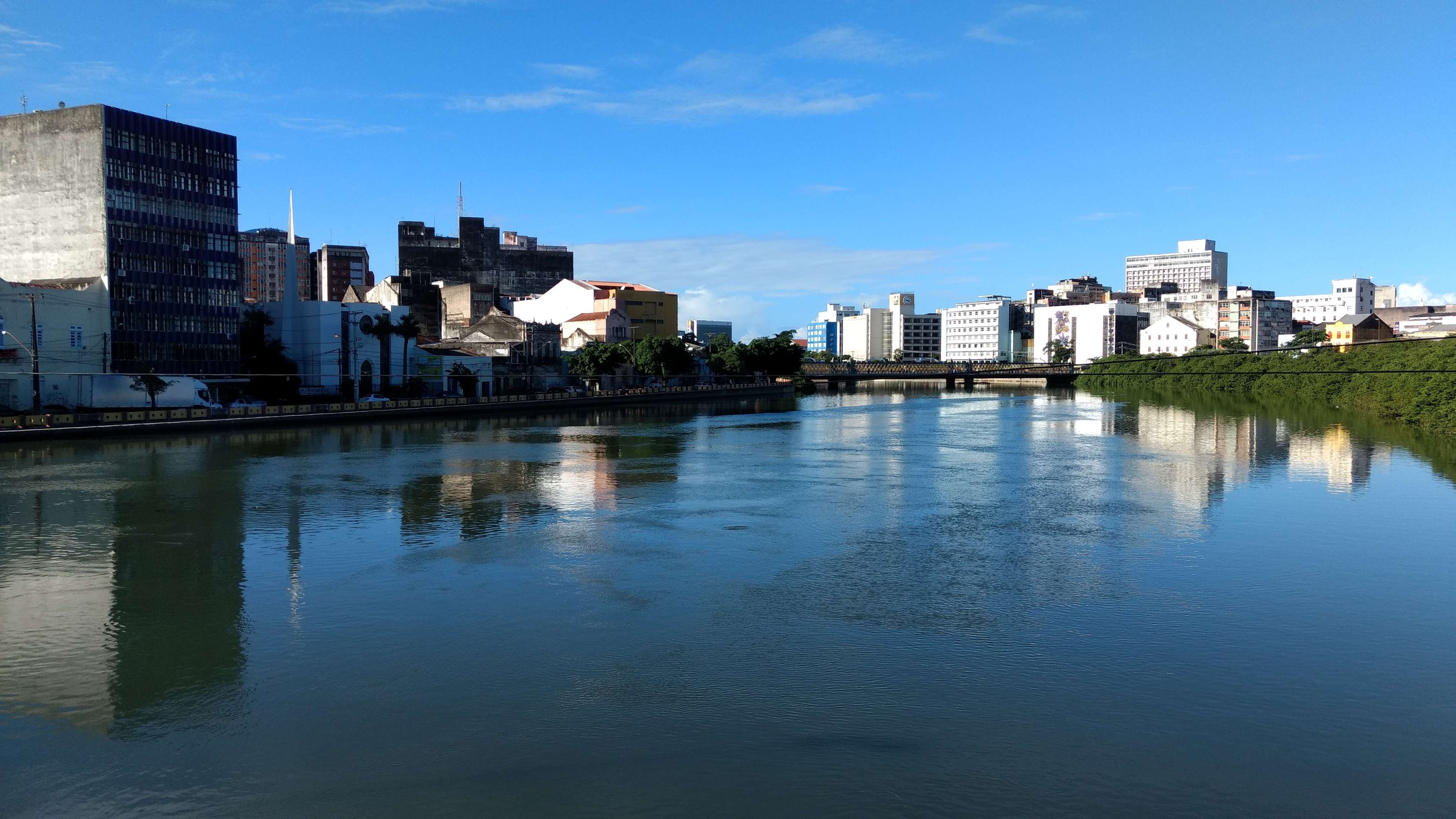 Colagem de mídia