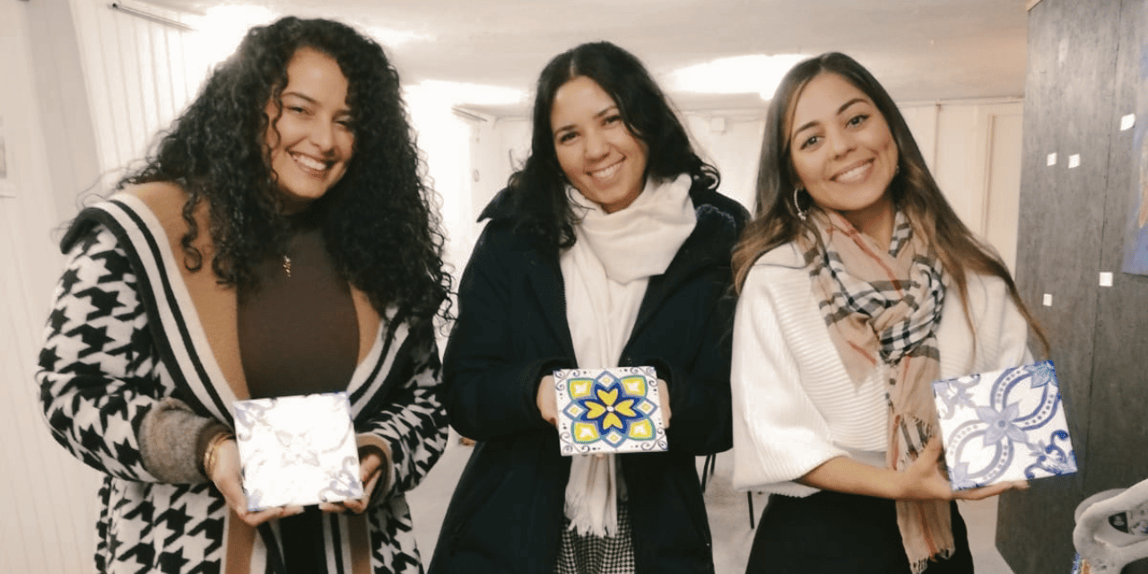 Colagem de mídia